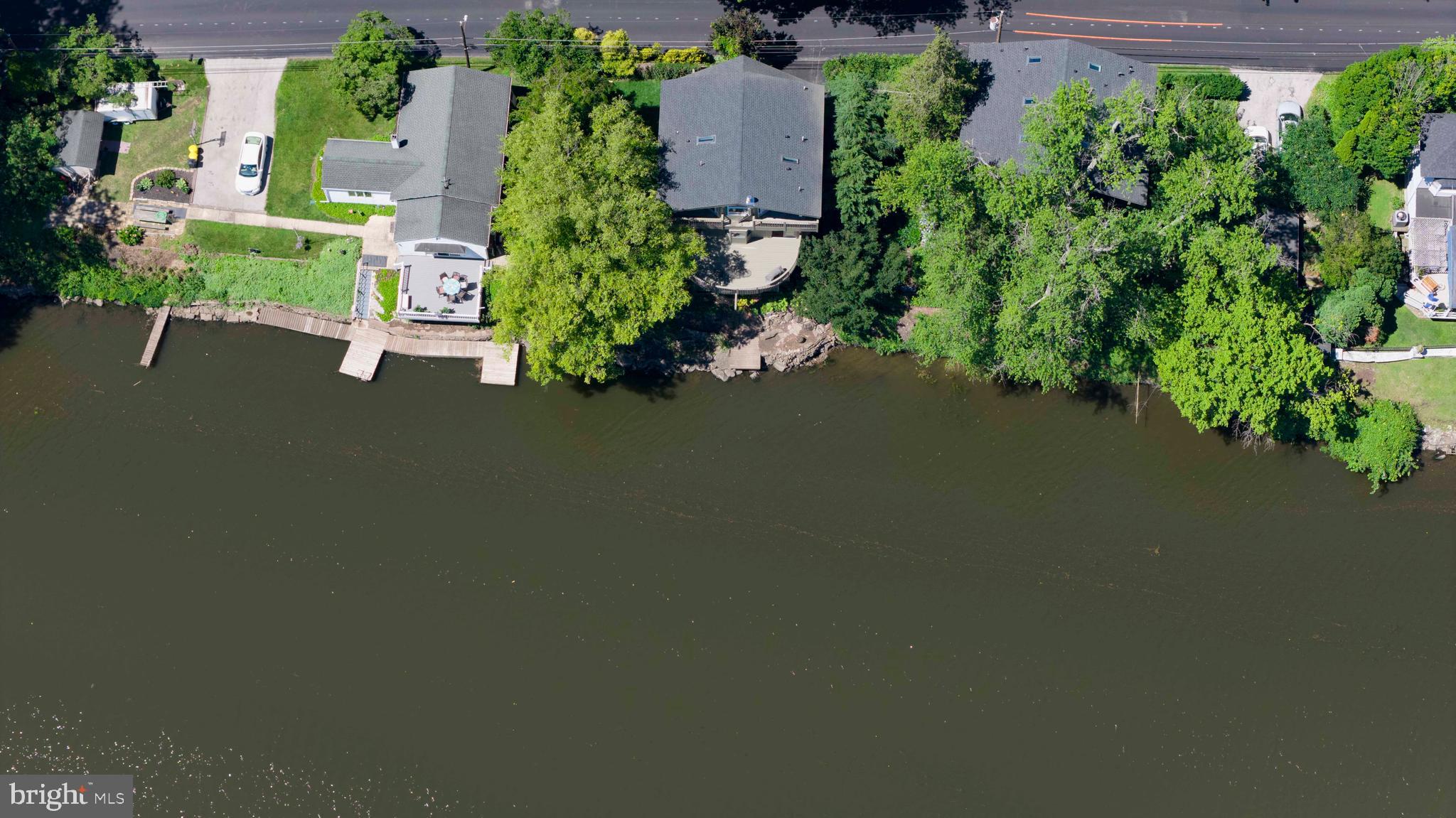 GLADWYNE - Residential