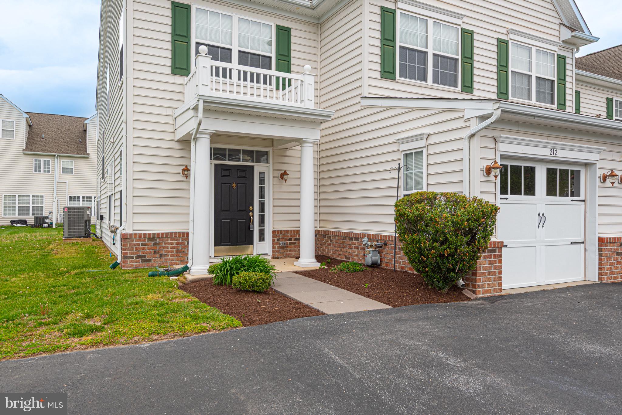 COMMONS AT RADISH FARM - Residential