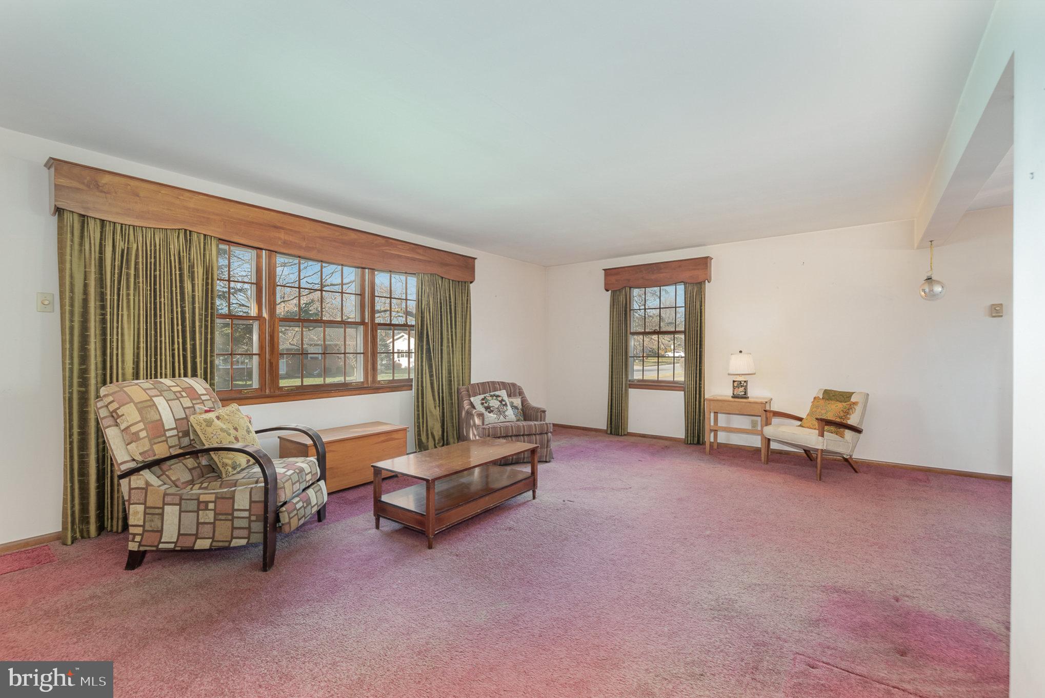 SHIREMAN MANOR - Residential