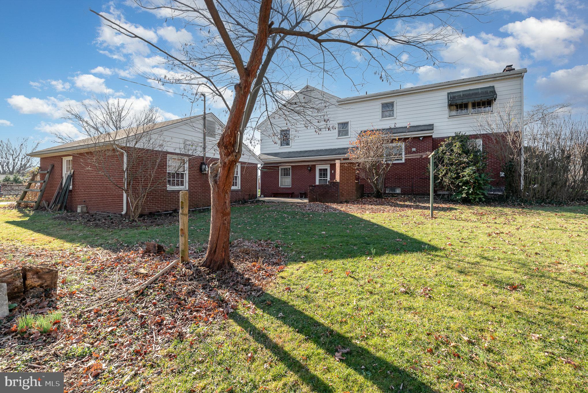 SHIREMAN MANOR - Residential
