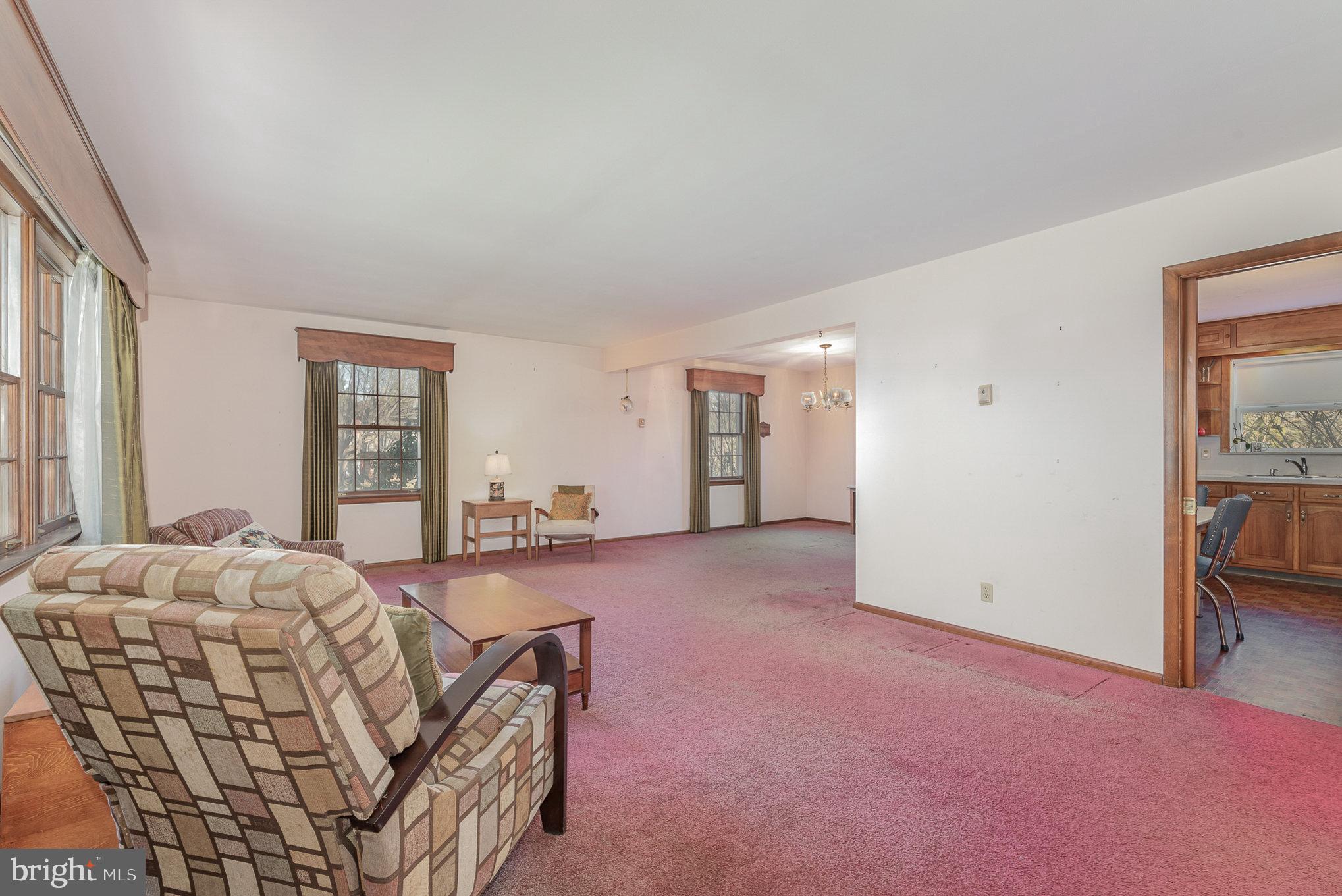 SHIREMAN MANOR - Residential