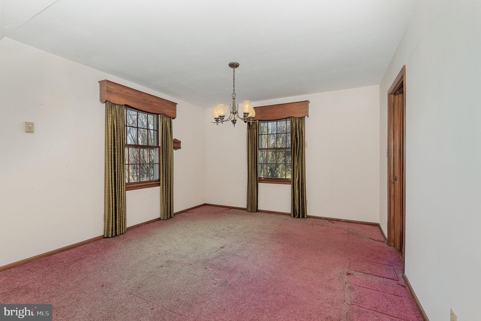SHIREMAN MANOR - Residential