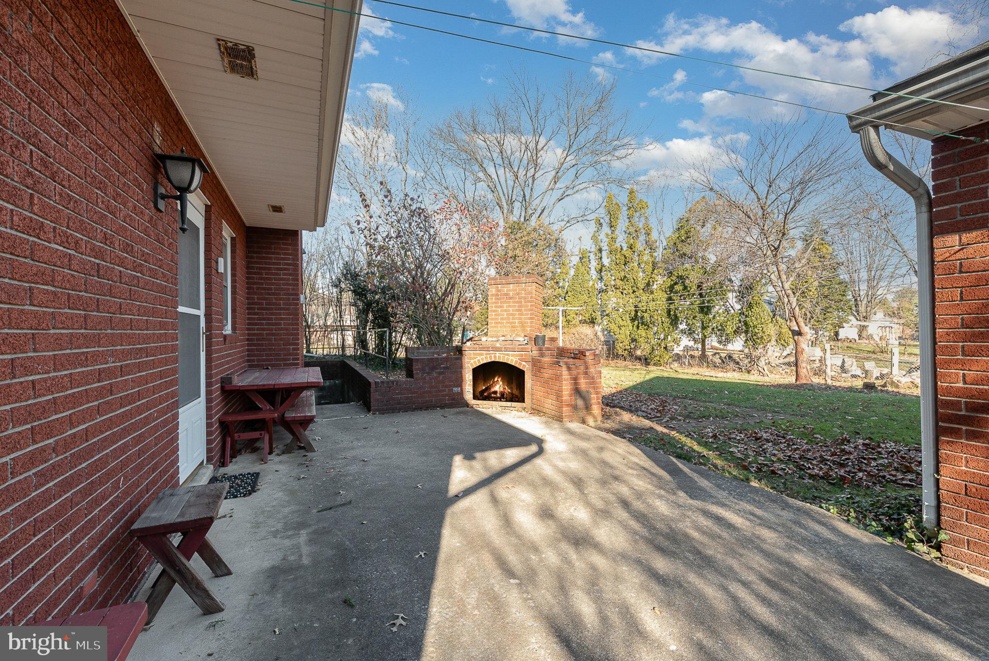 SHIREMAN MANOR - Residential