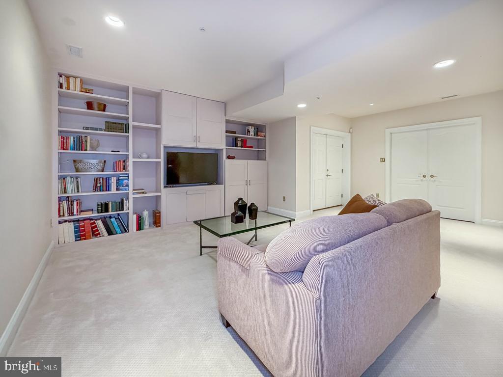 QUARRY VALLEY - Residential