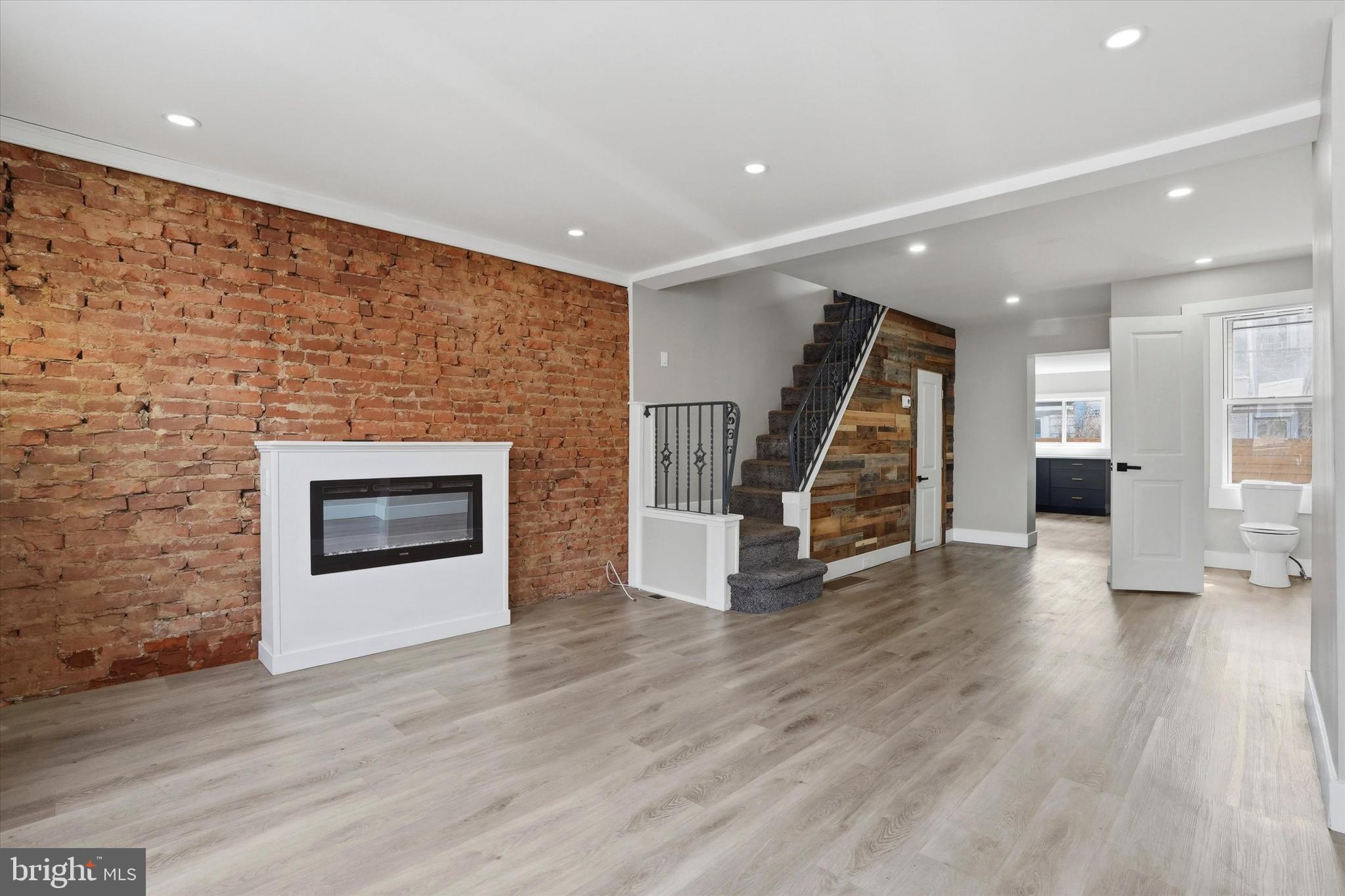 PORT RICHMOND - Residential