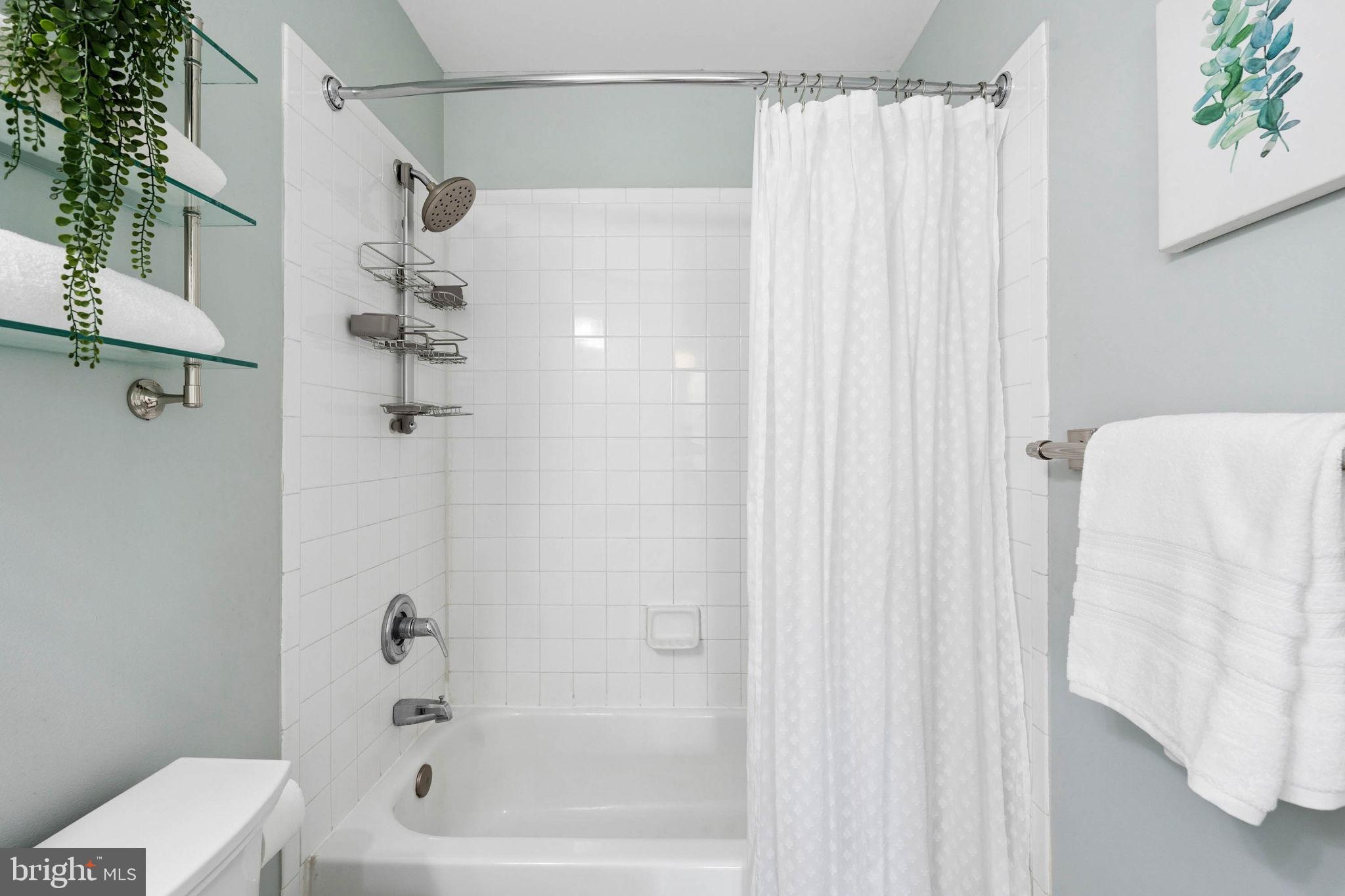 LUTHERVILLE - Residential