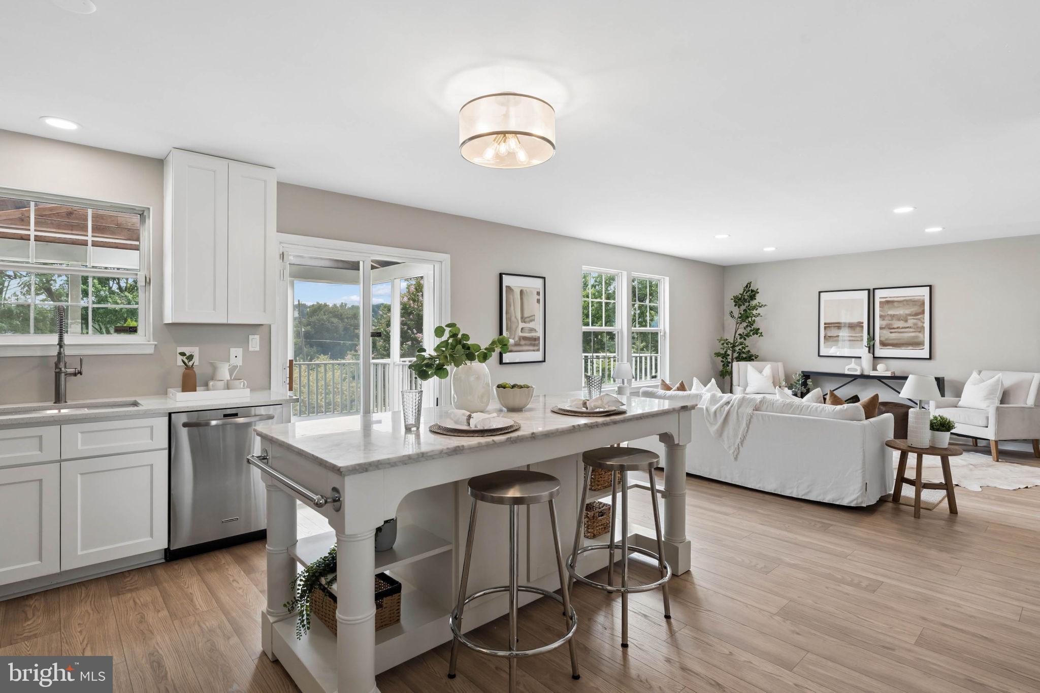 LUTHERVILLE - Residential