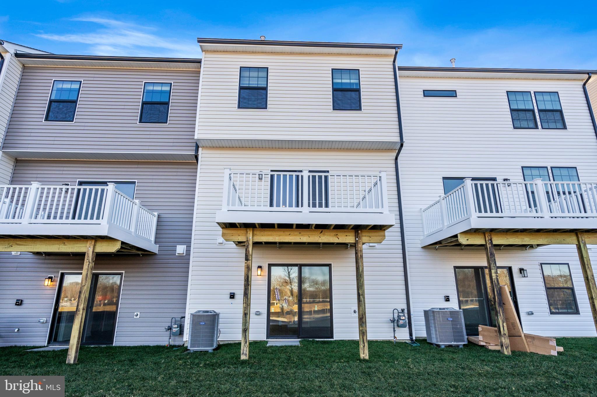 CALM RETREAT - Residential Lease