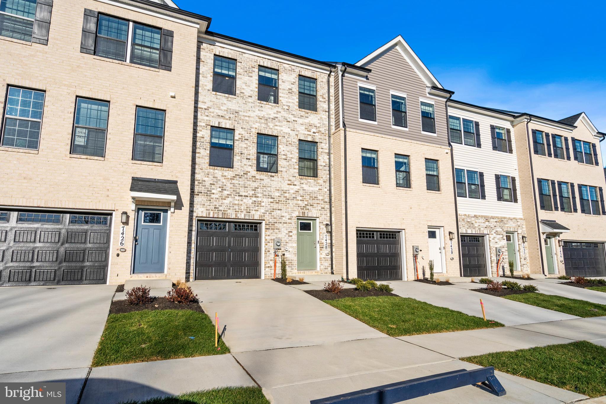 CALM RETREAT - Residential Lease