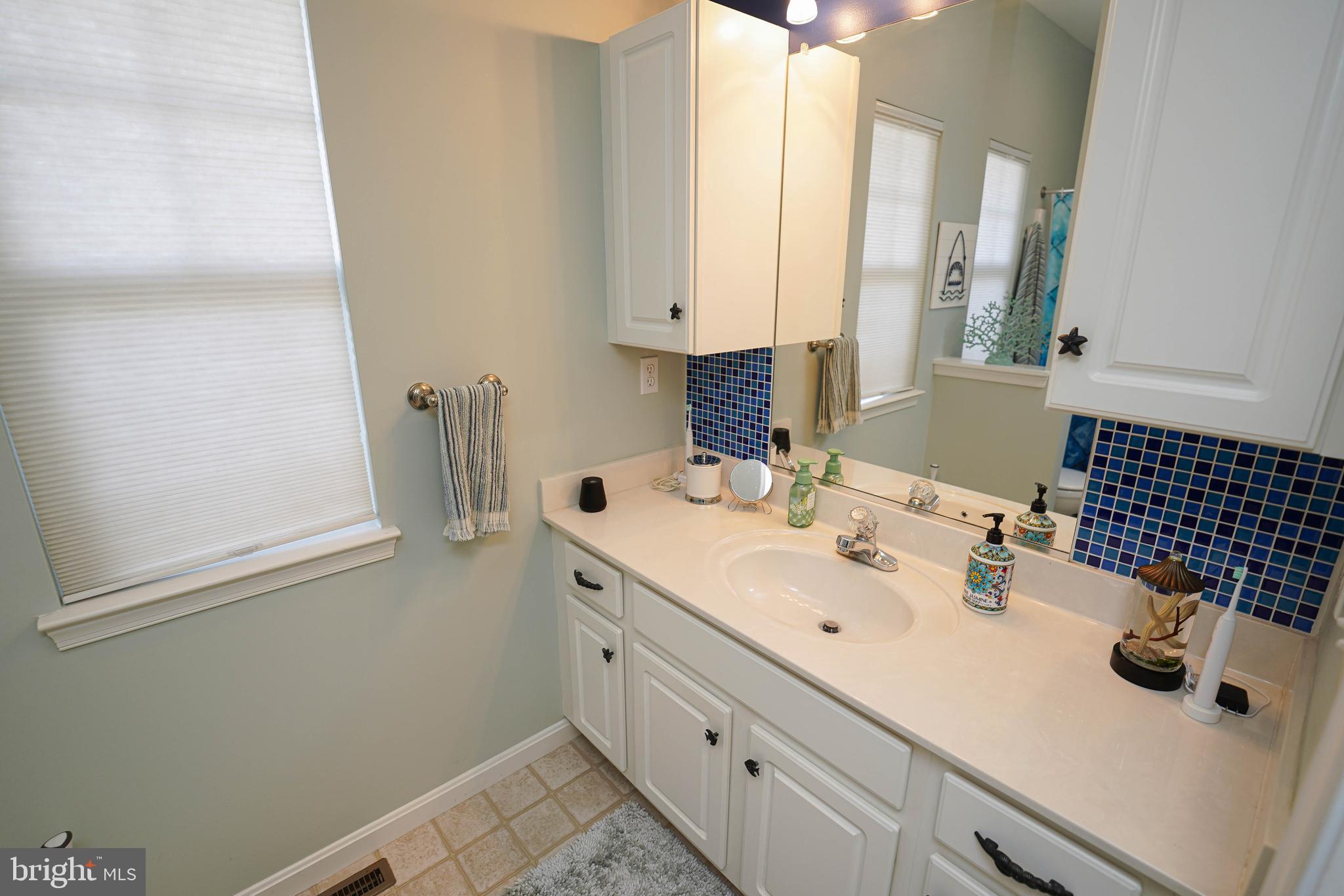 WOODS COVE - Residential Lease