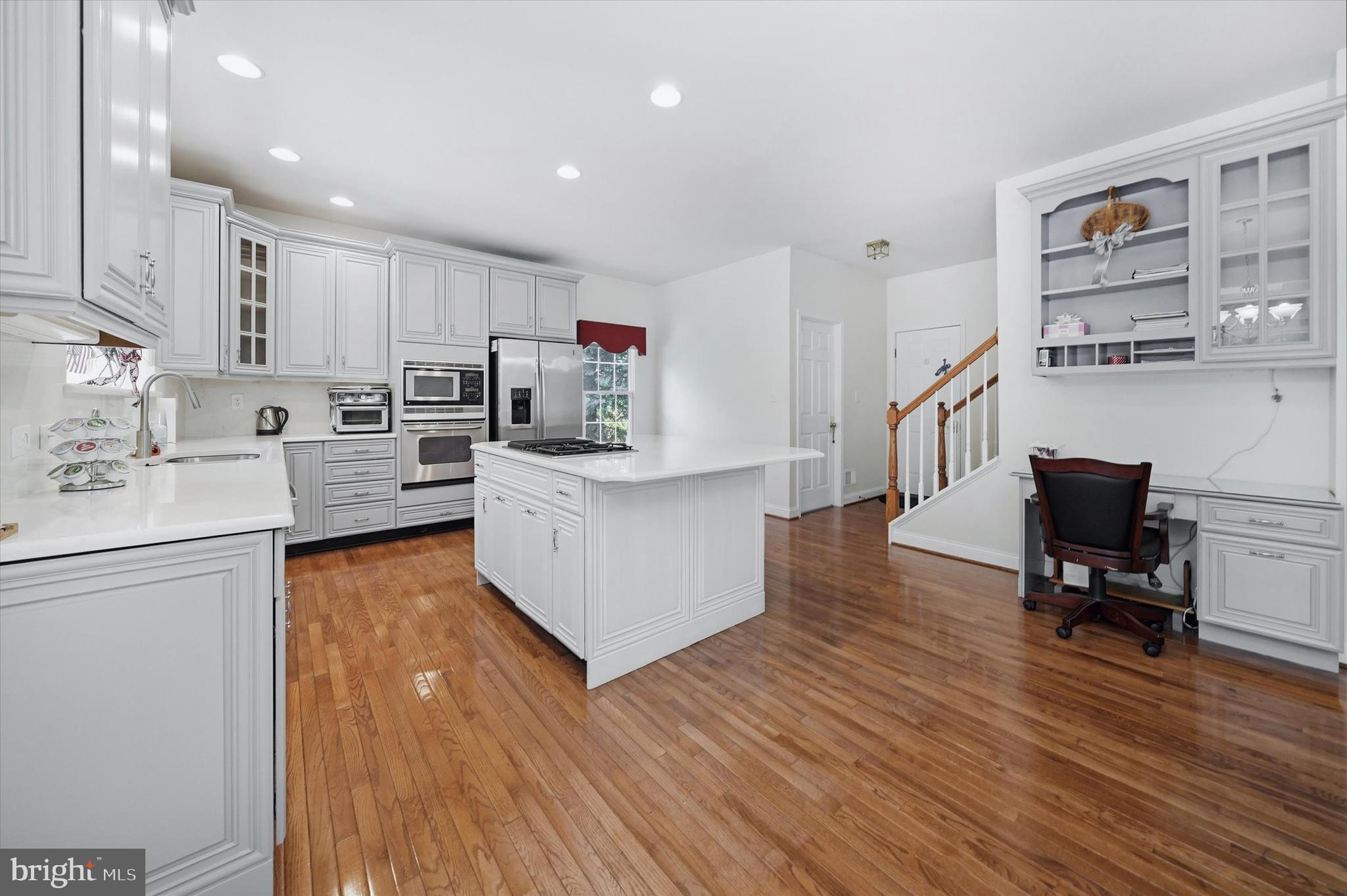 RED LION CHASE - Residential