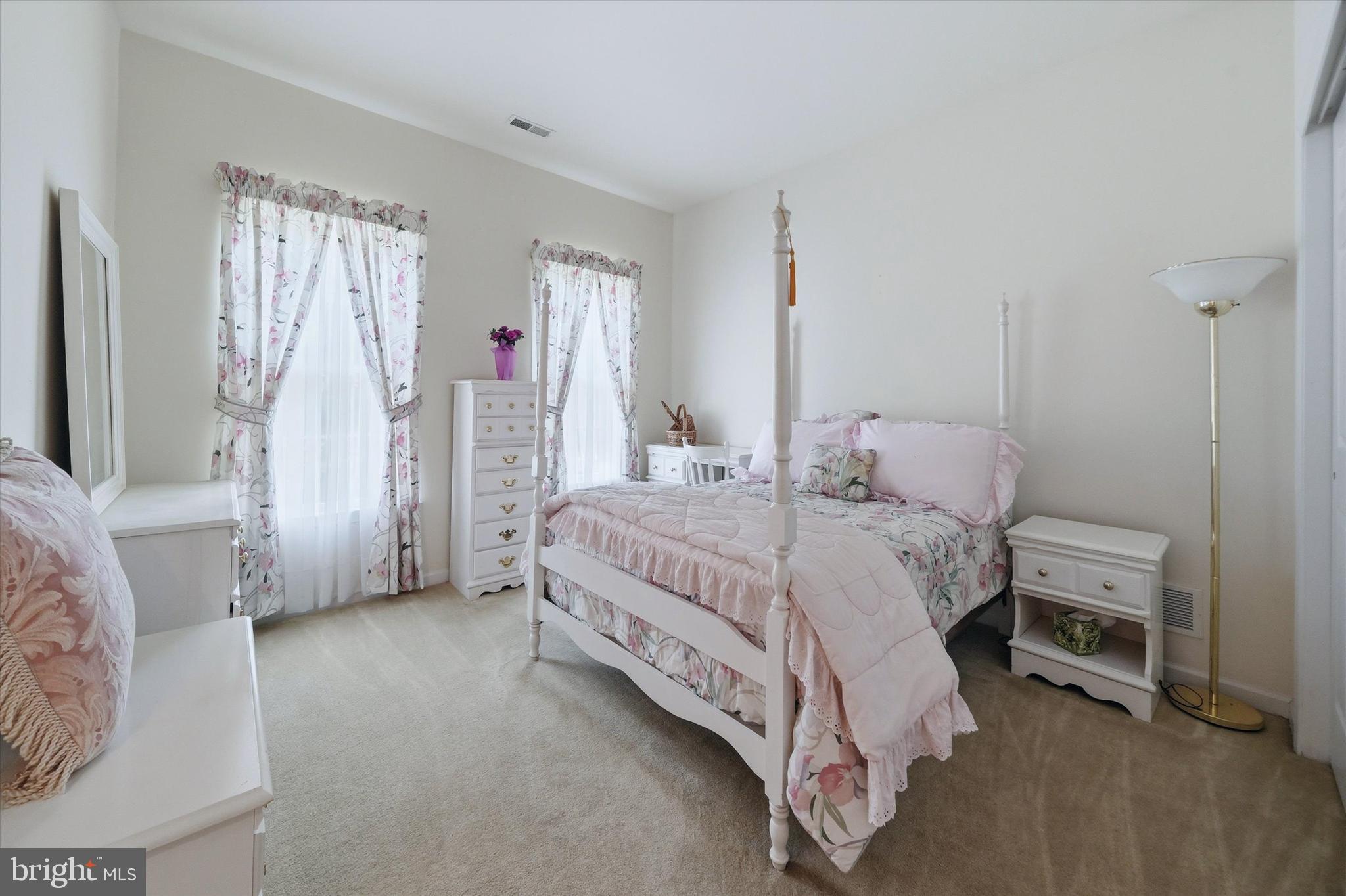 RED LION CHASE - Residential