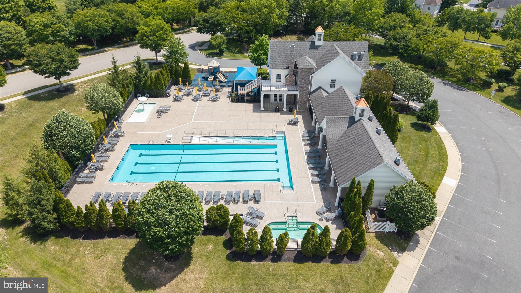 RED LION CHASE - Residential