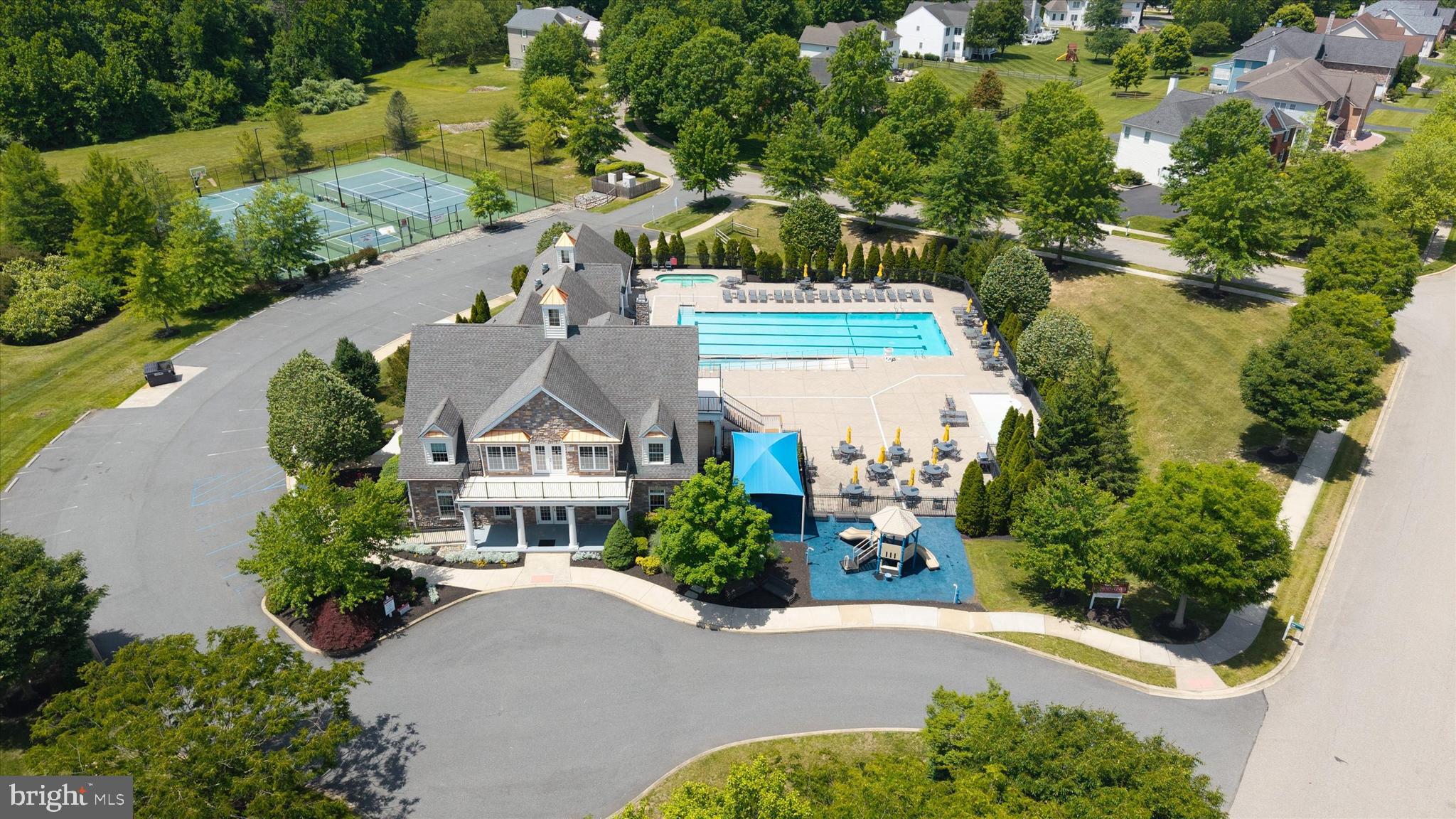 RED LION CHASE - Residential