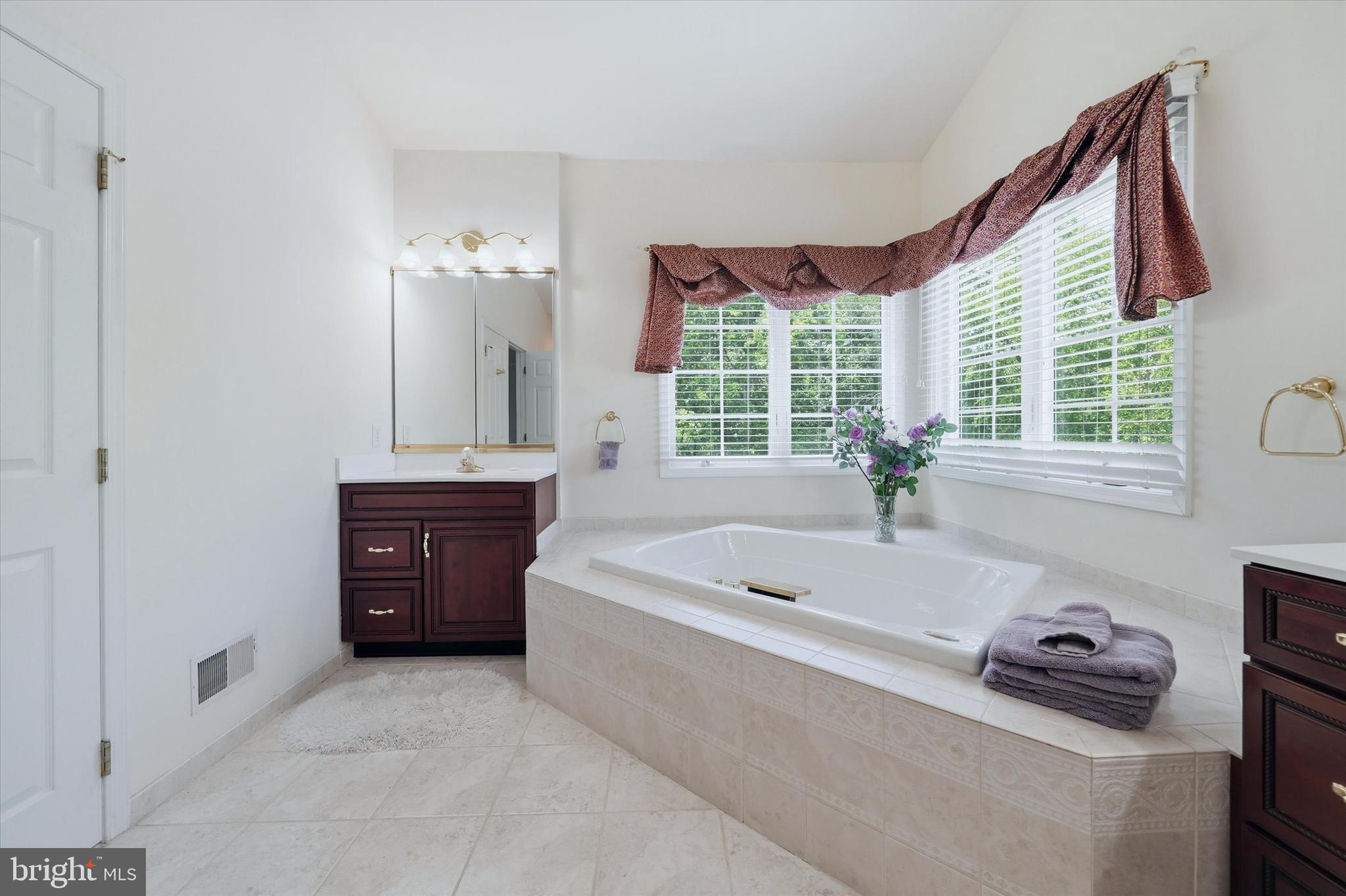 RED LION CHASE - Residential