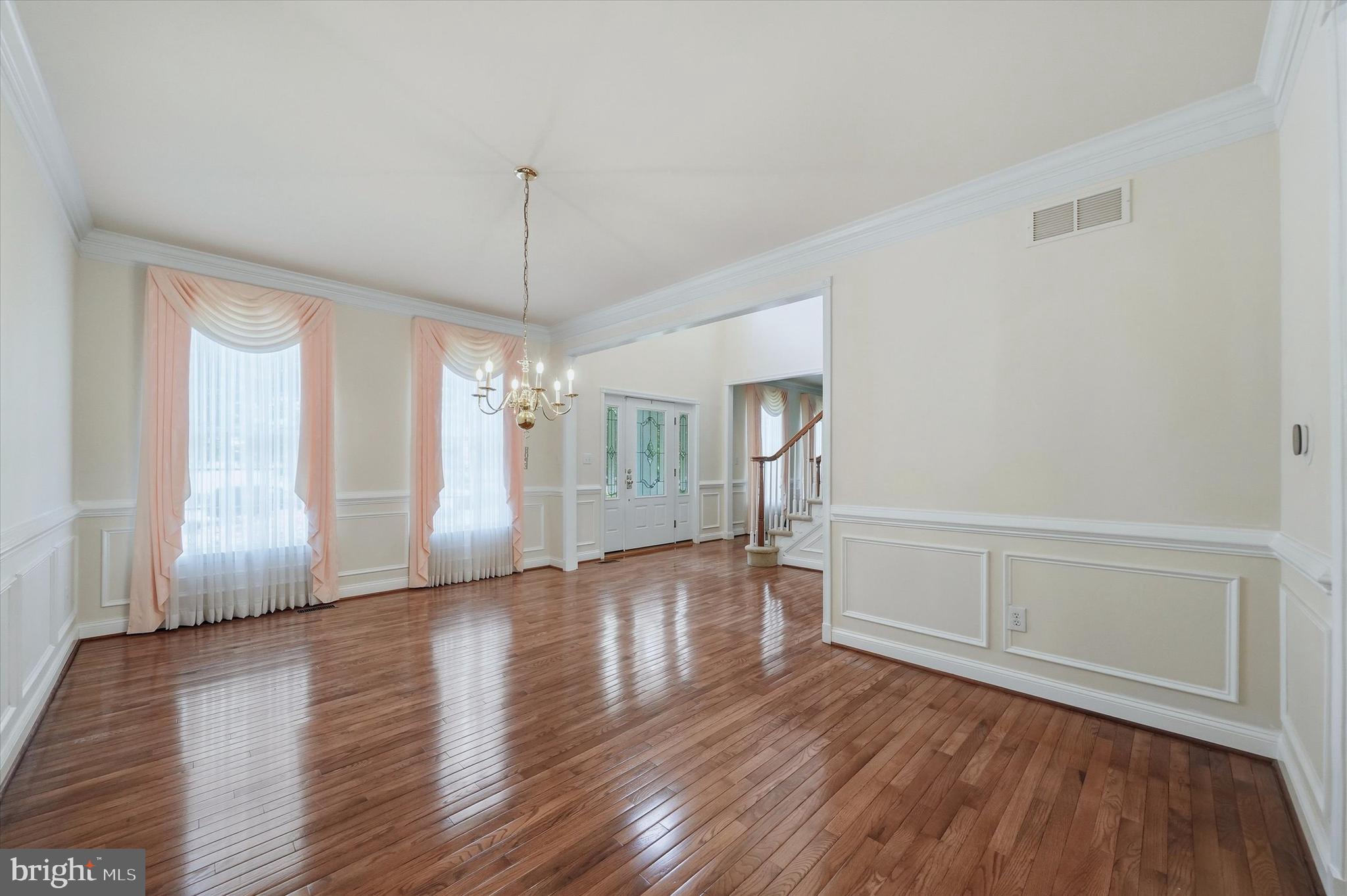 RED LION CHASE - Residential