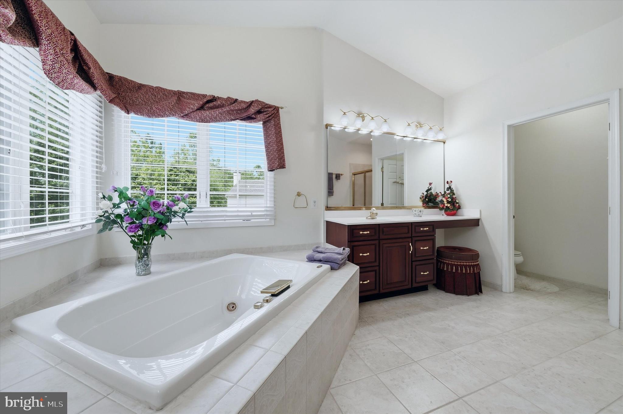 RED LION CHASE - Residential