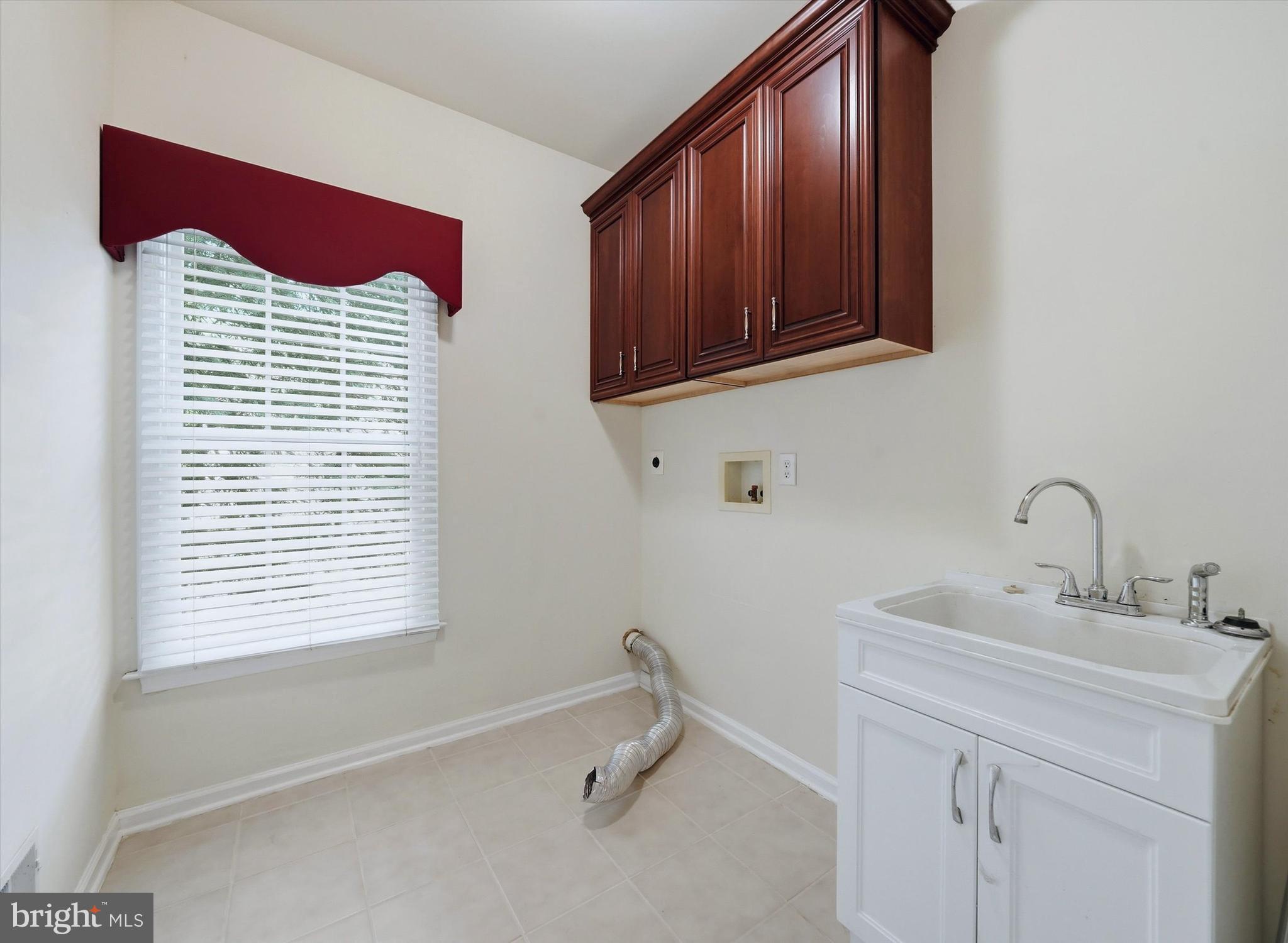 RED LION CHASE - Residential