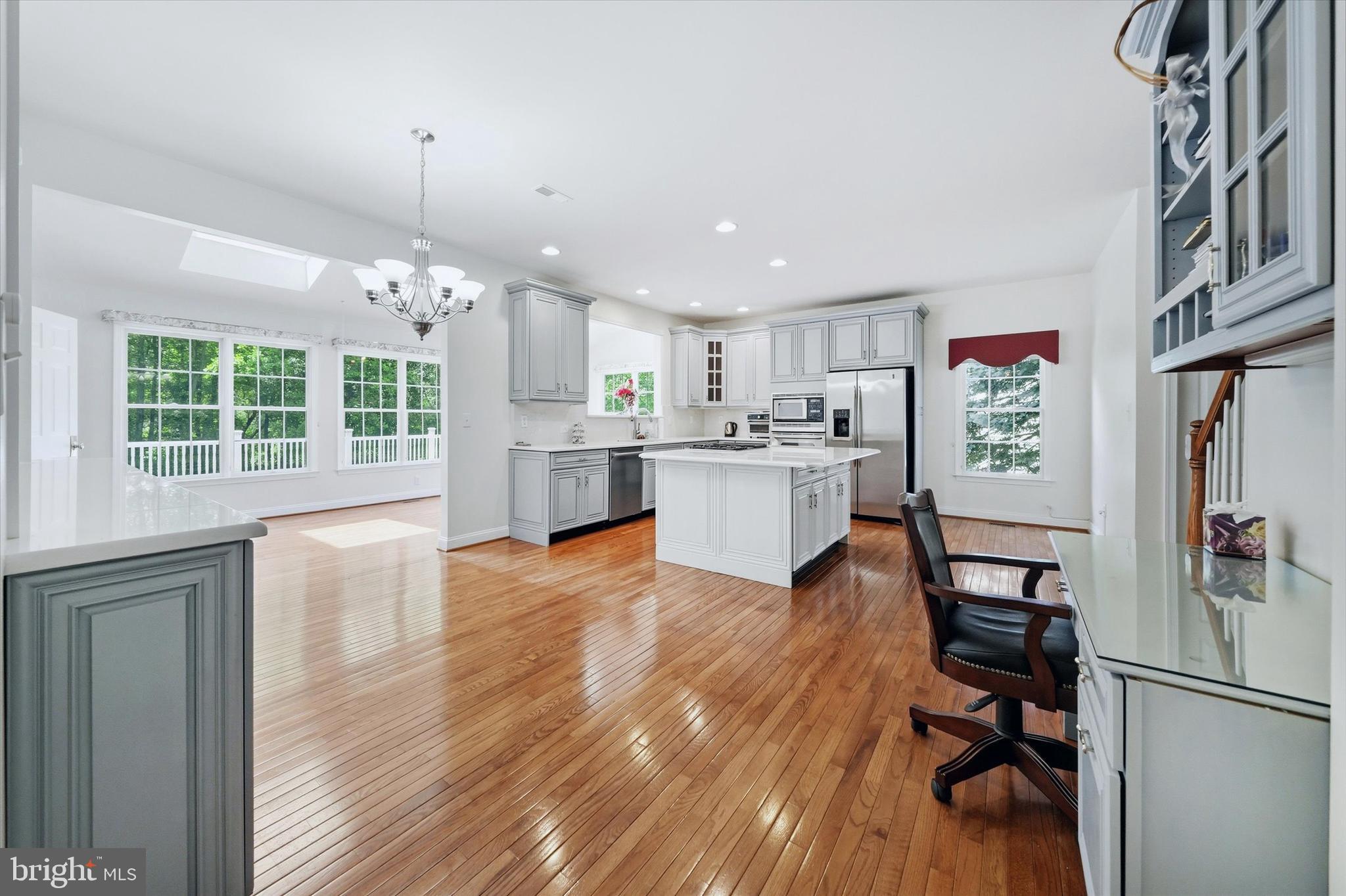 RED LION CHASE - Residential