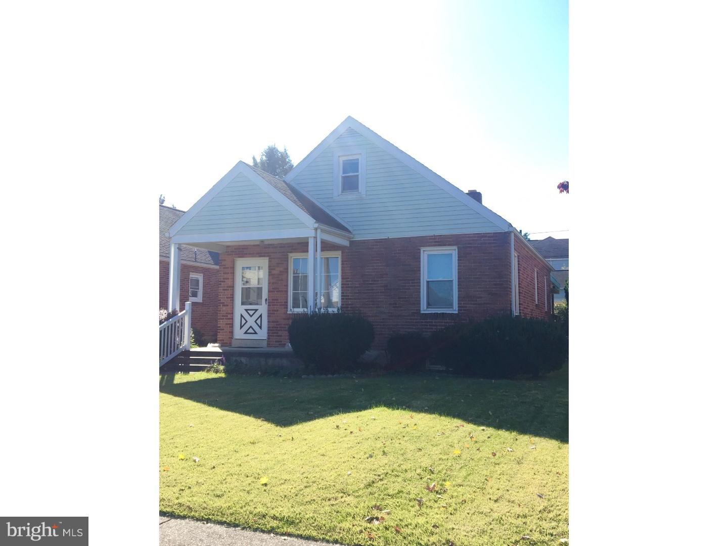 MONTROSE MANOR - Residential