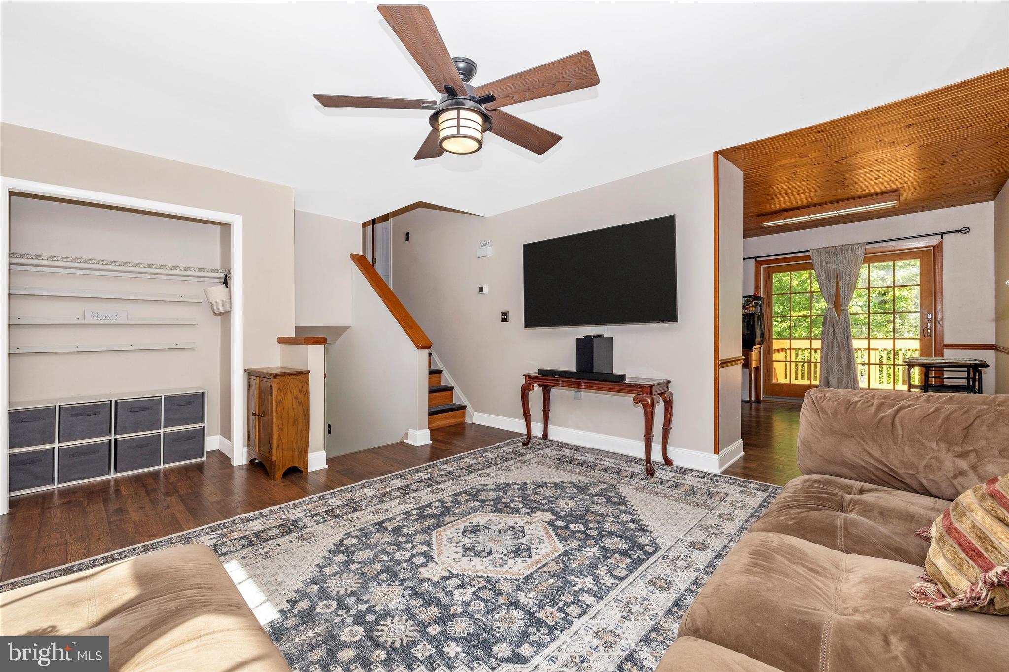 SUNNYBROOK FARMS - Residential