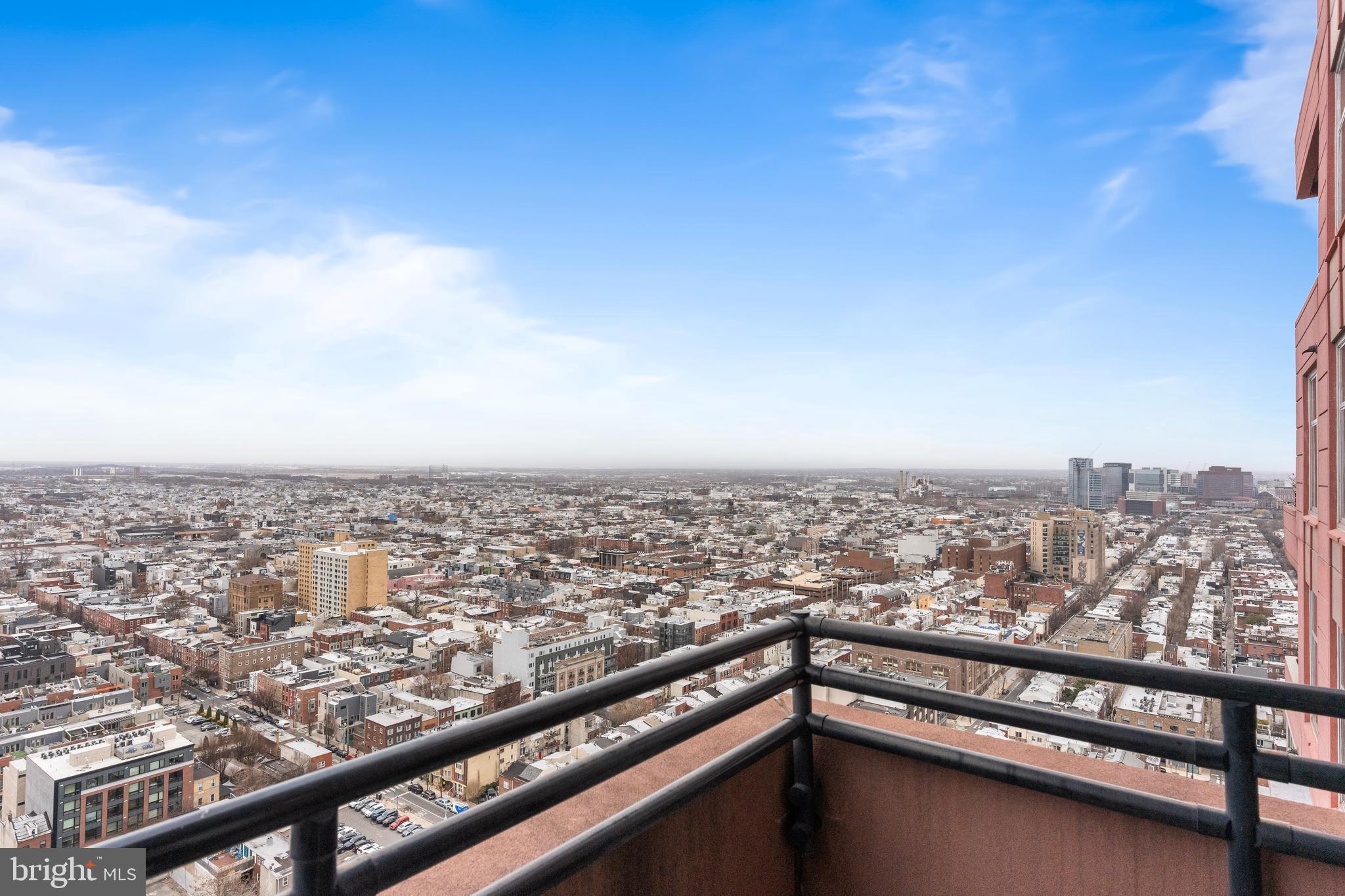 AVENUE OF THE ARTS - Residential