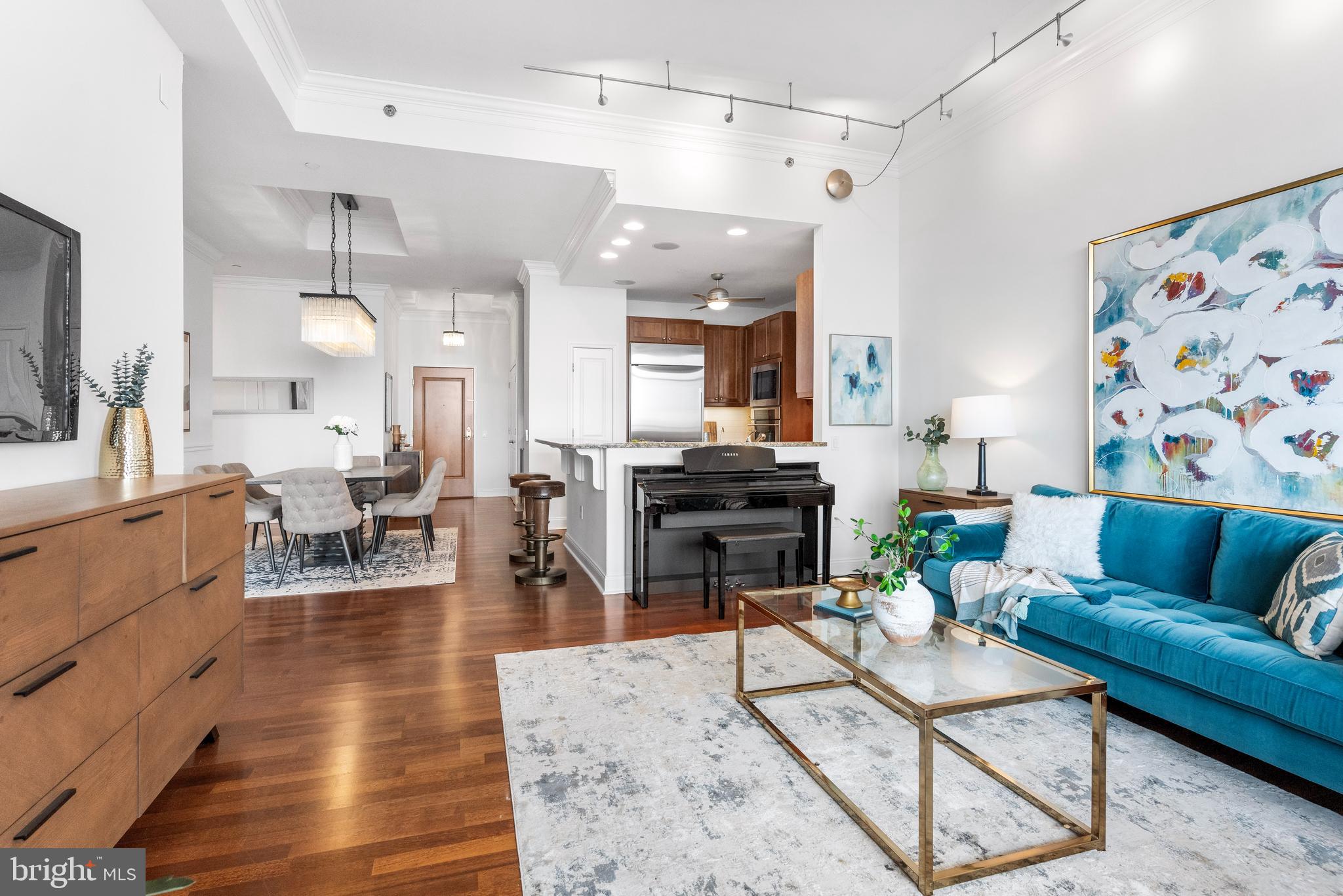 AVENUE OF THE ARTS - Residential