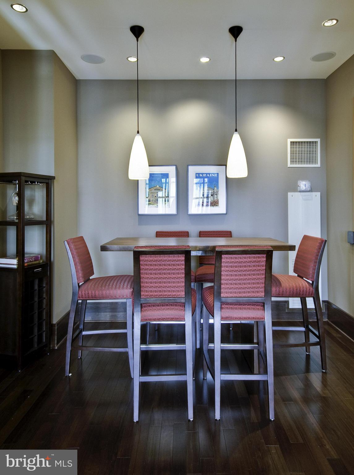 AVENUE OF THE ARTS - Residential