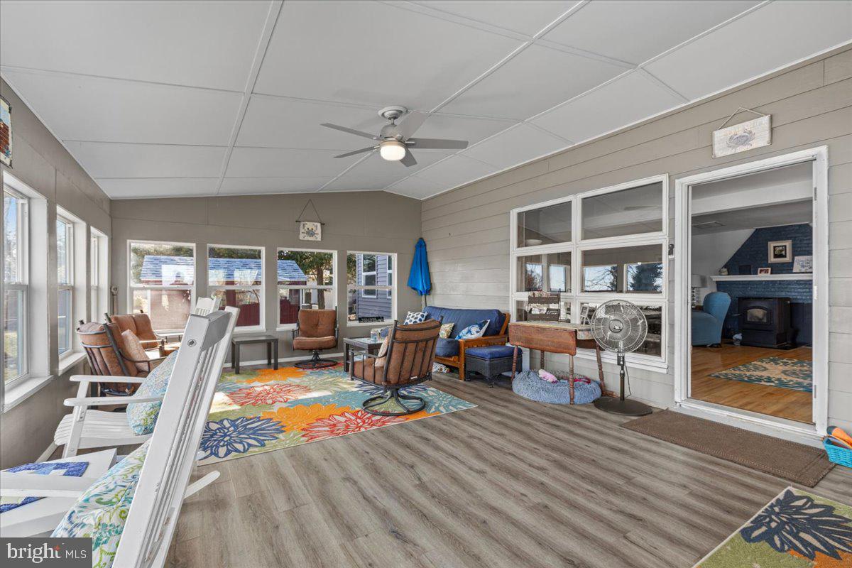 COBB ISLAND - Residential
