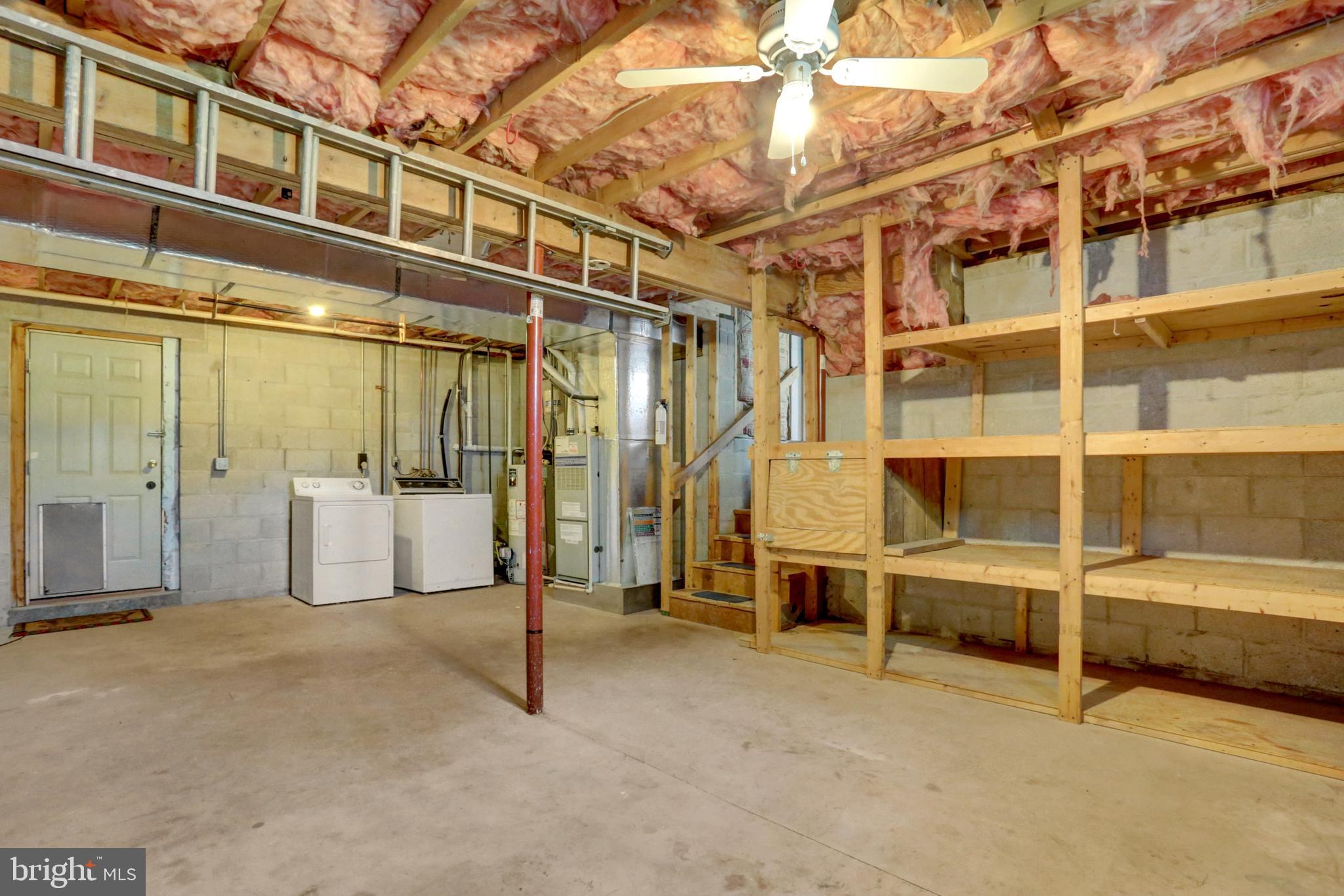 HALL ESTATES - Residential