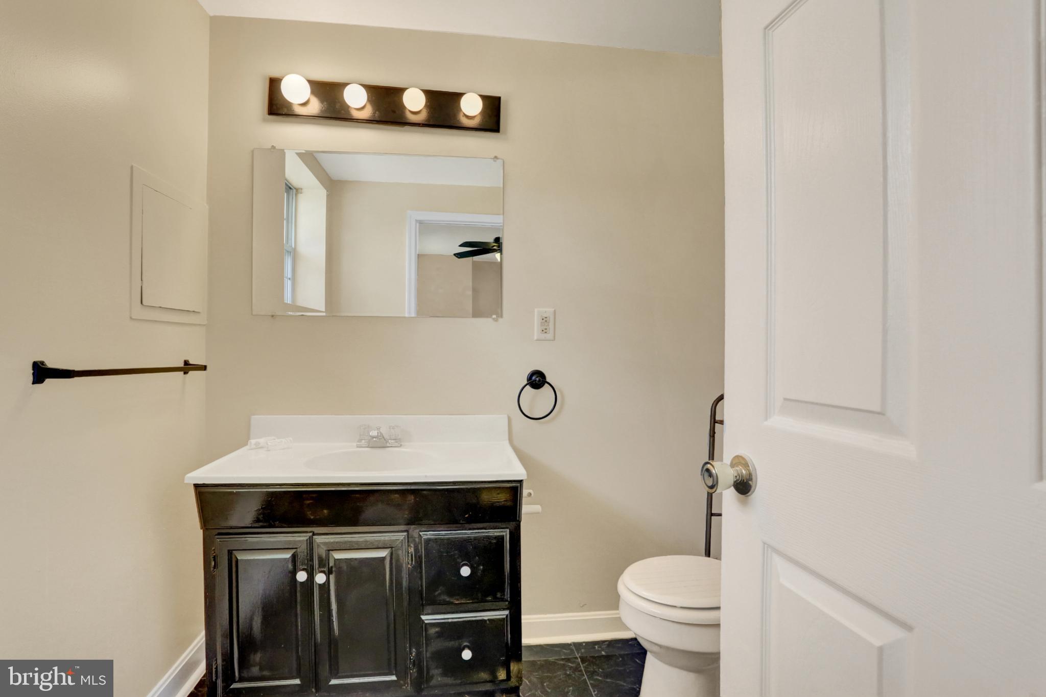 HALL ESTATES - Residential
