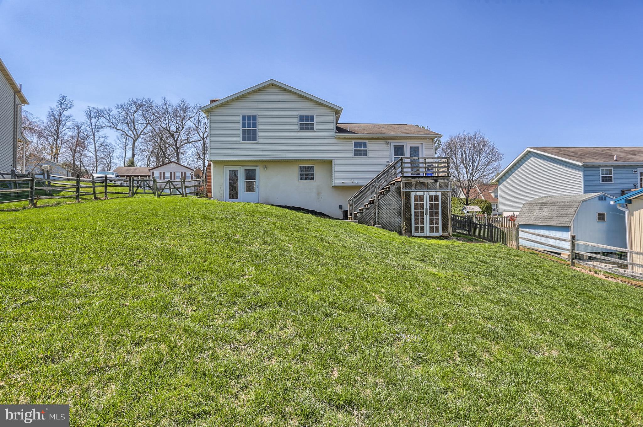 HALL ESTATES - Residential