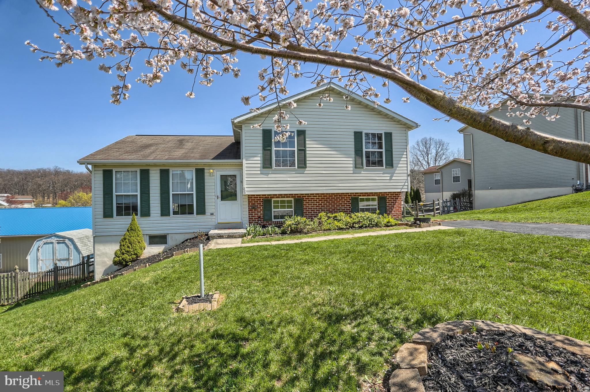 HALL ESTATES - Residential