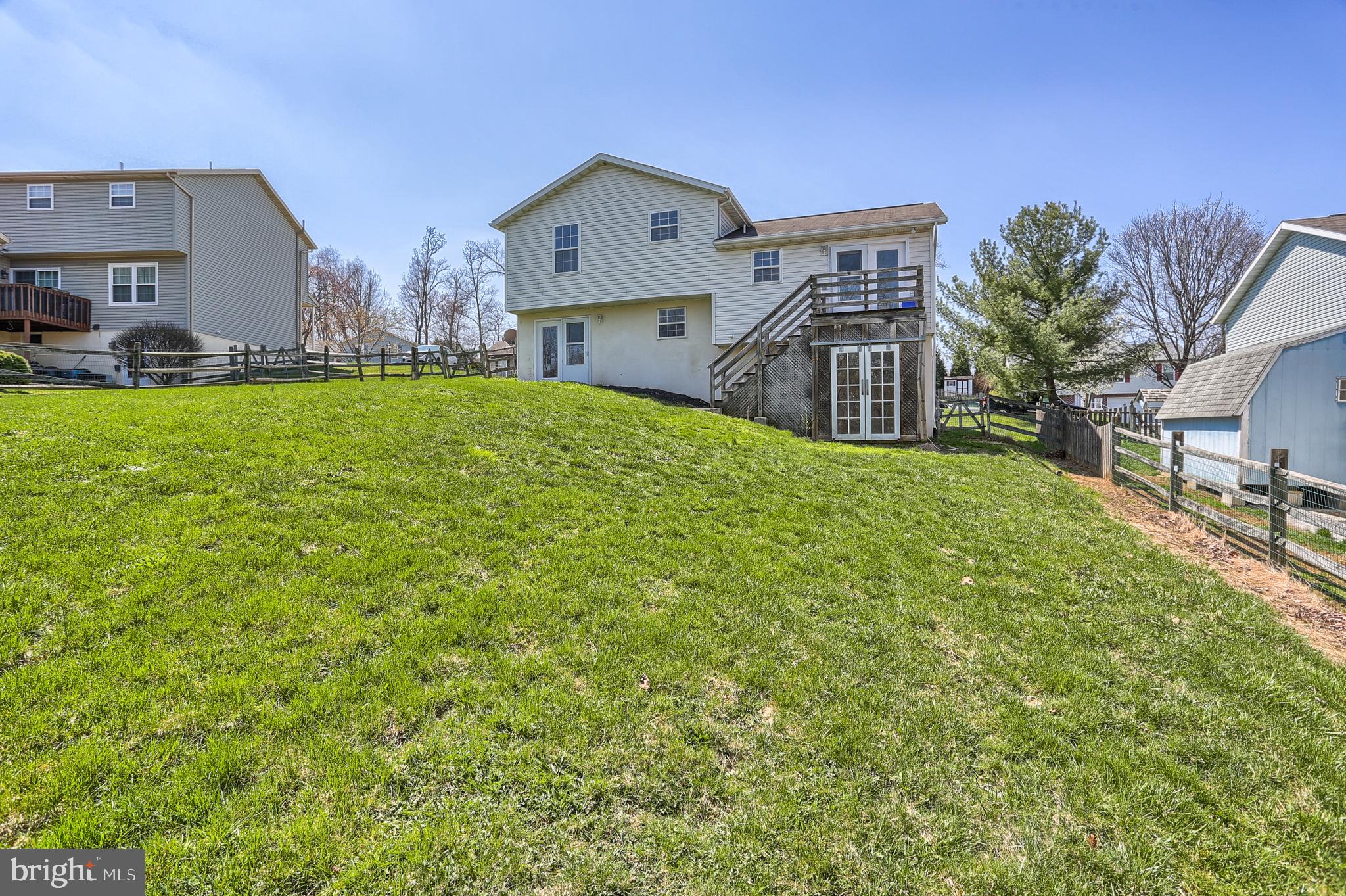 HALL ESTATES - Residential