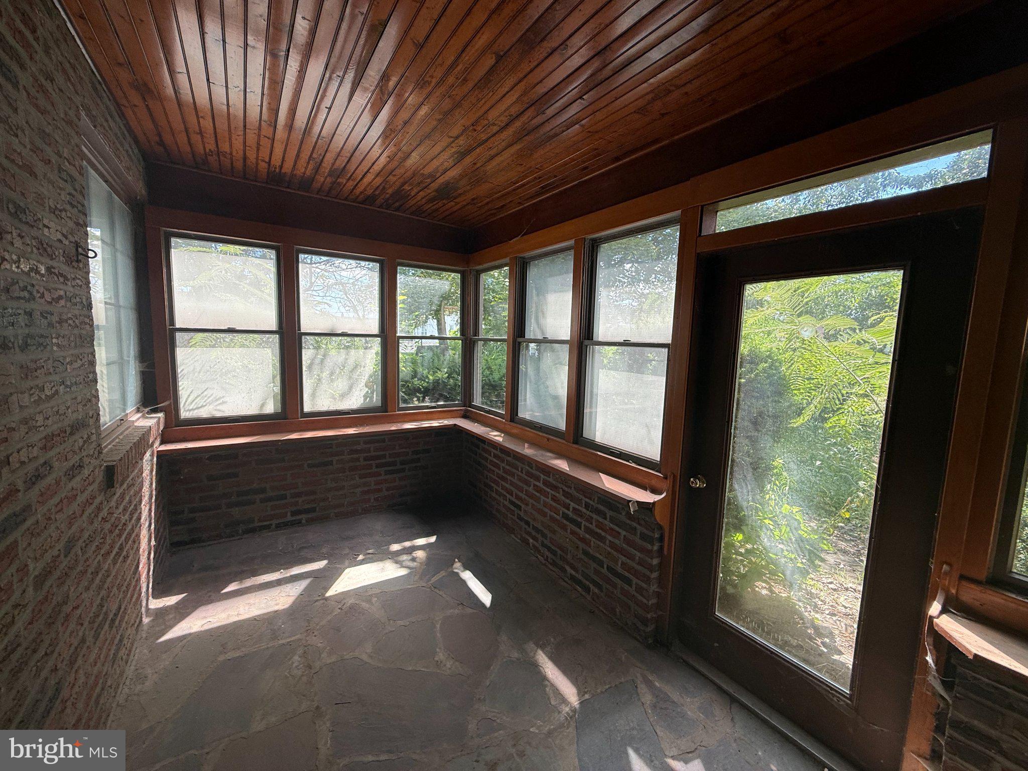 FOX CHASE - Residential