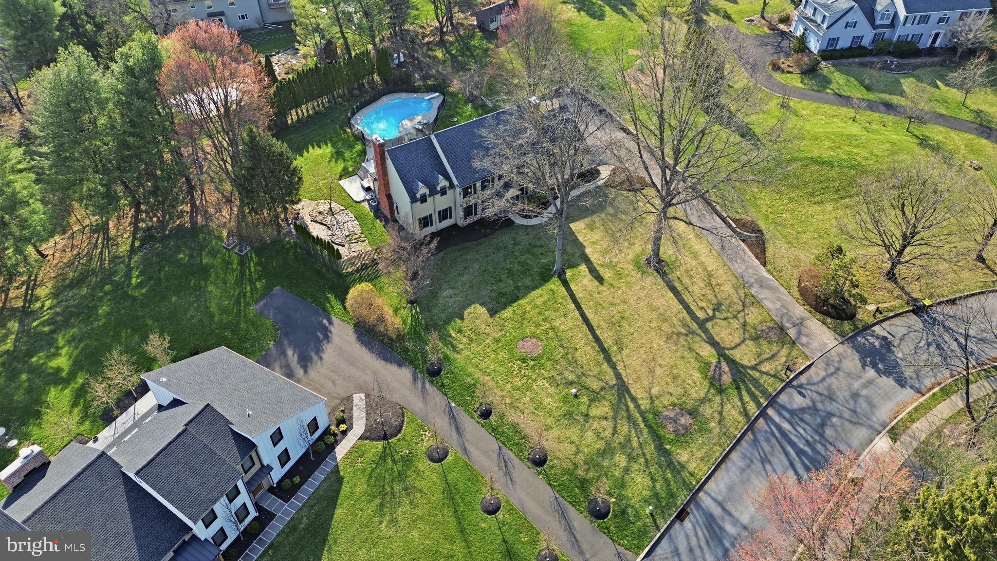 HUNTERS CROSSING - Residential