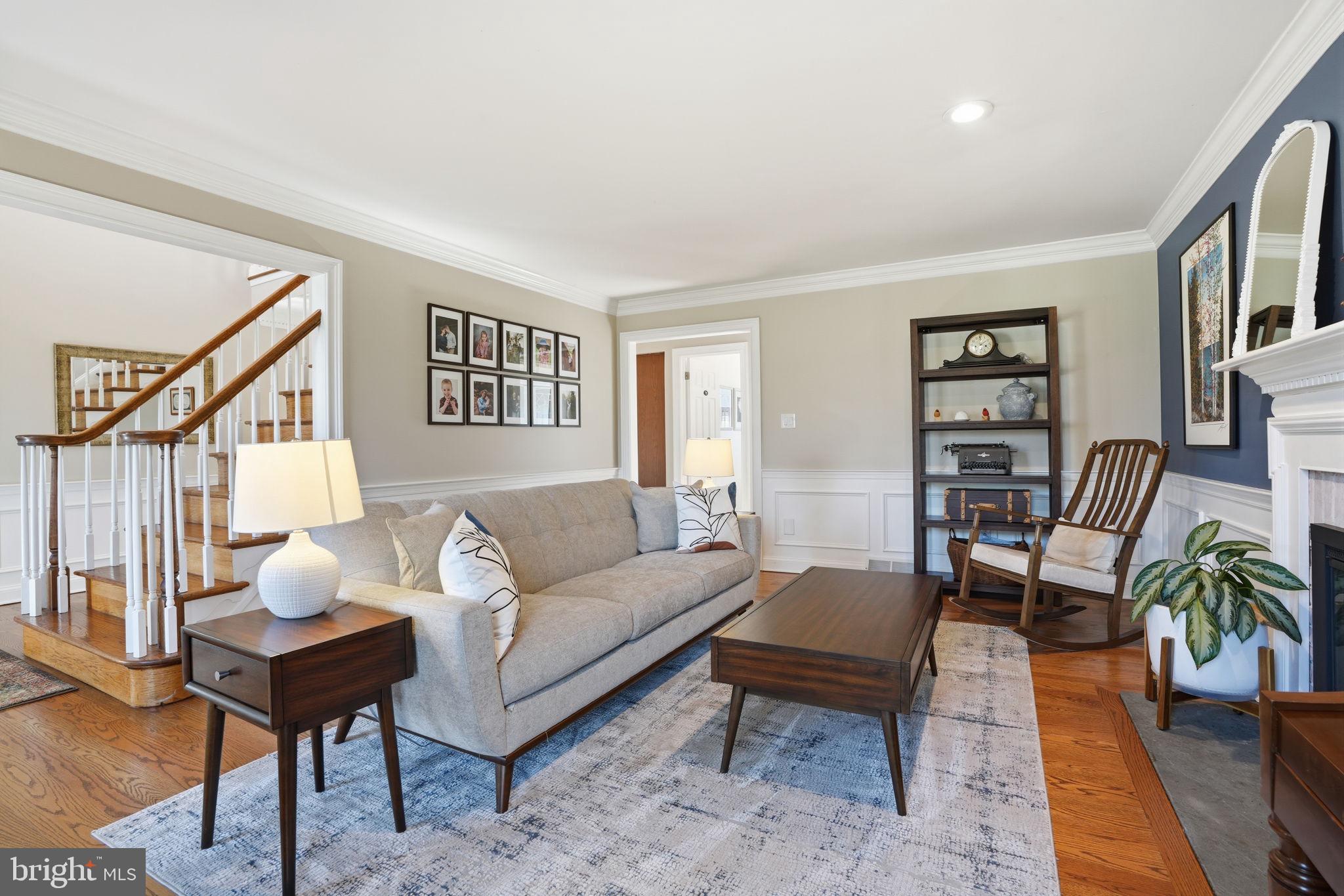 HUNTERS CROSSING - Residential