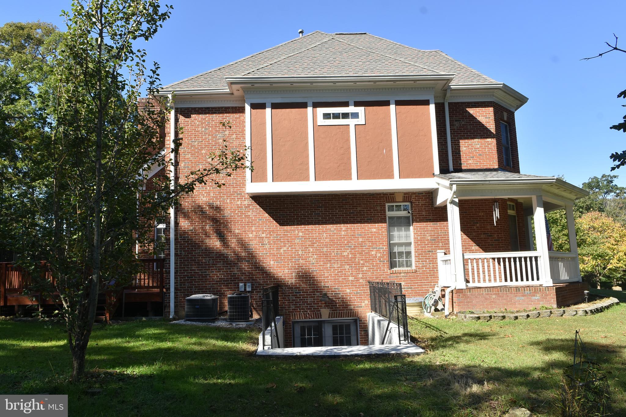 LEWIS PARK - Residential