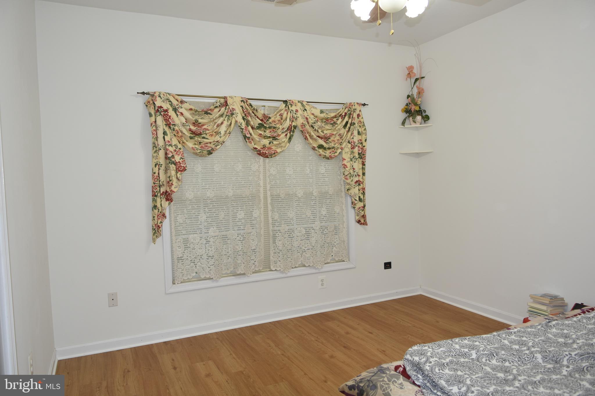 LEWIS PARK - Residential