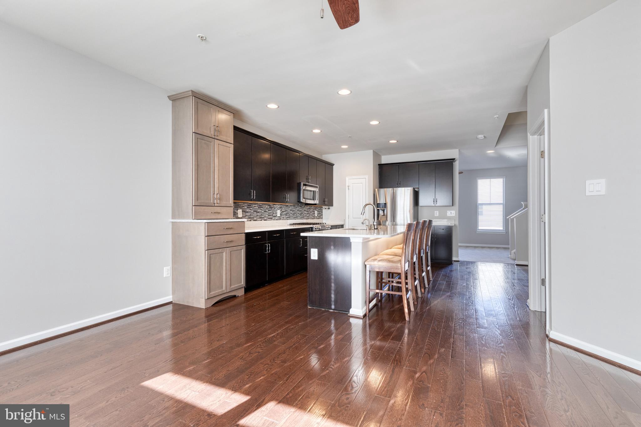 TANYARD COVE NORTH - Residential Lease