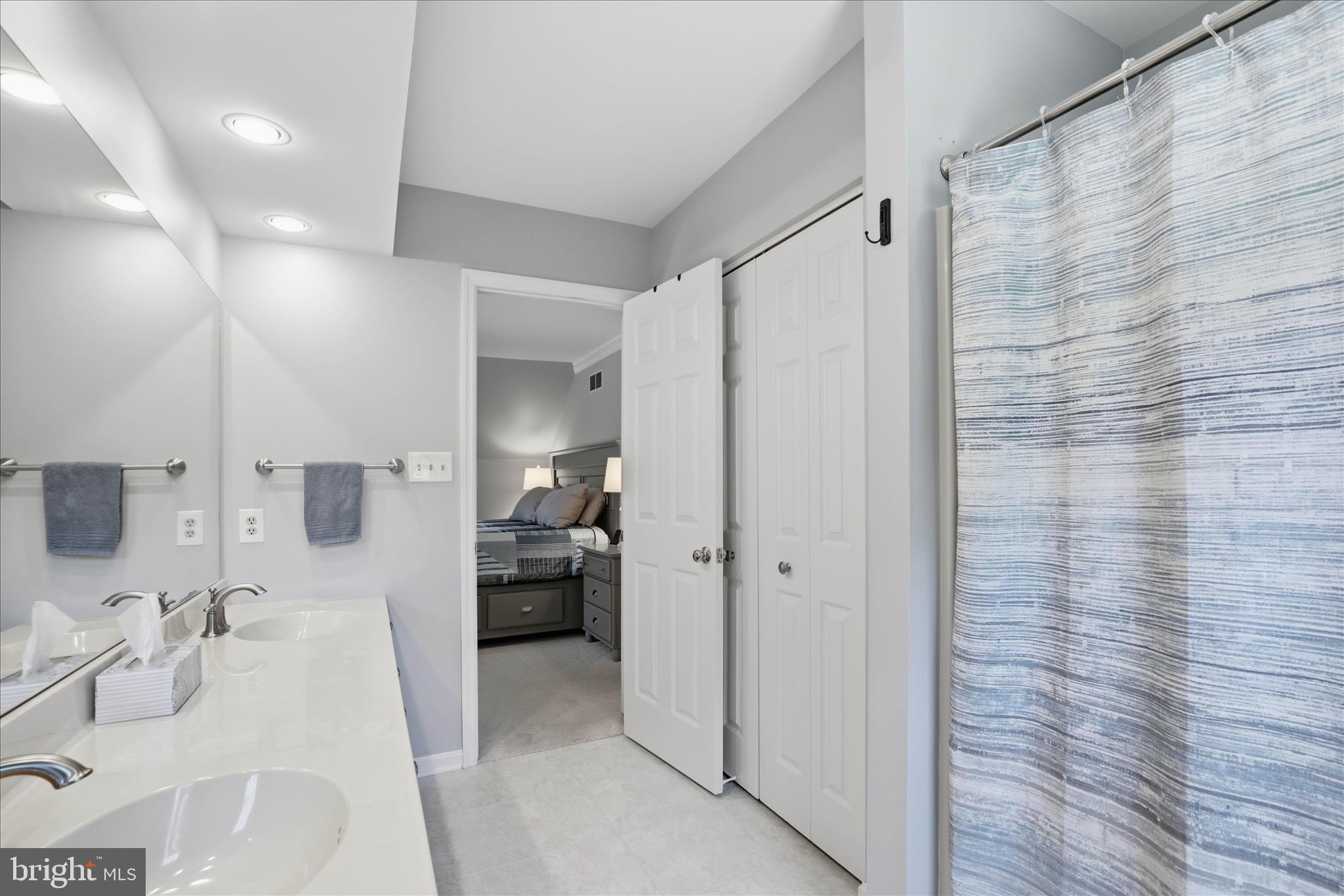 ROTHSVILLE STATION - Residential