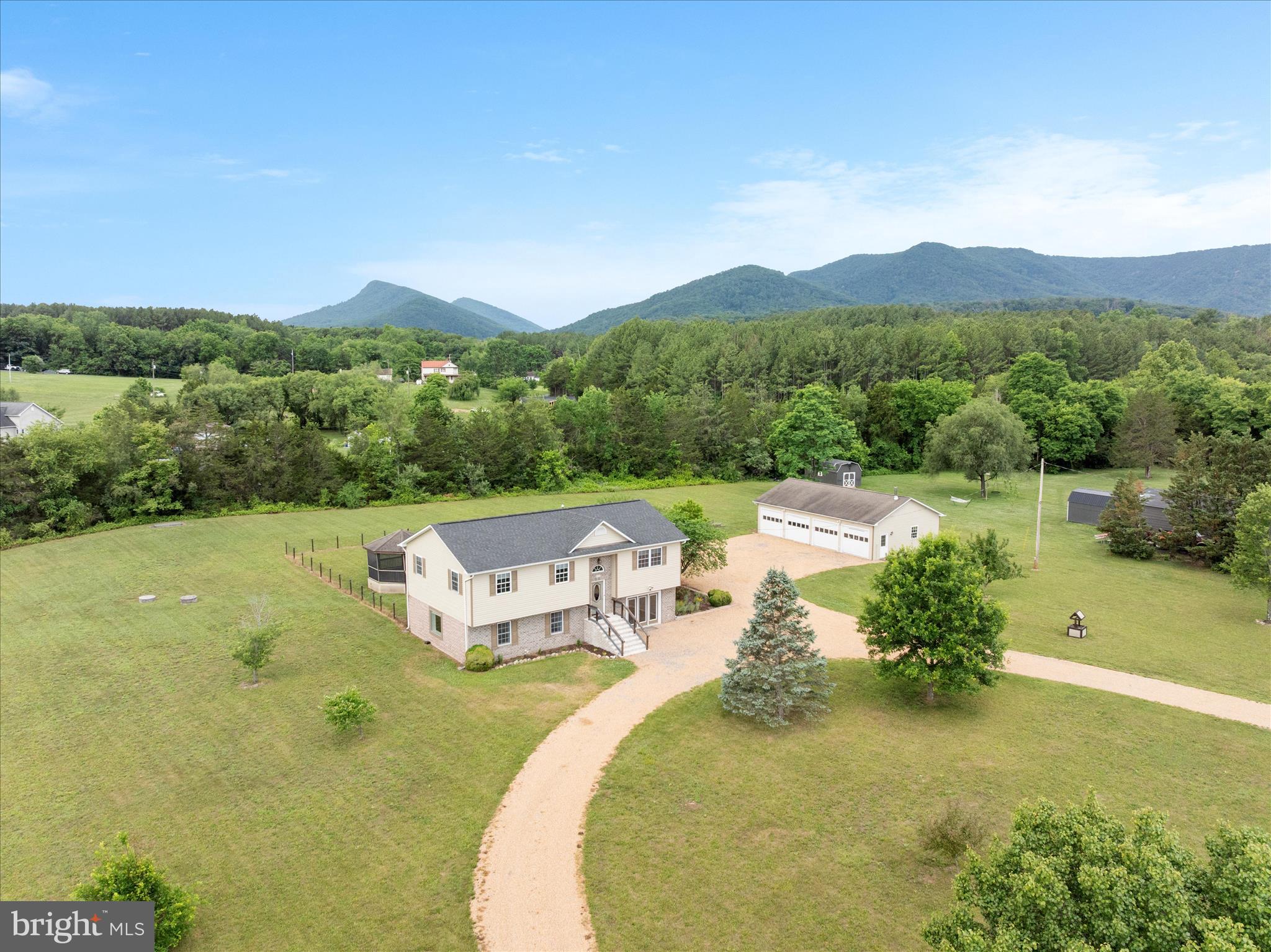 SHEN RIVER LAKES - Residential