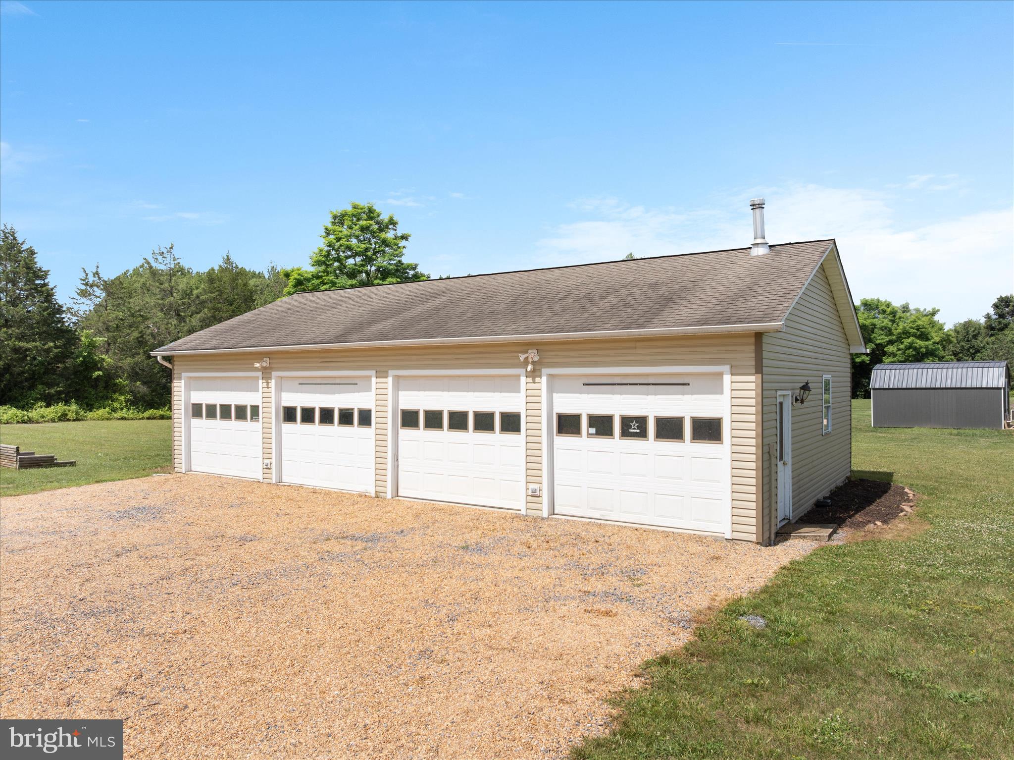 SHEN RIVER LAKES - Residential
