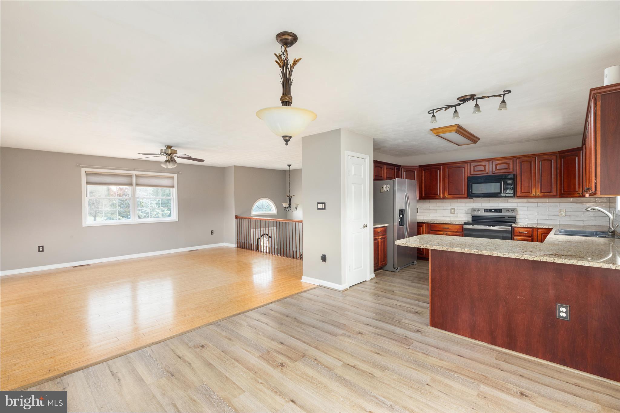 SHEN RIVER LAKES - Residential