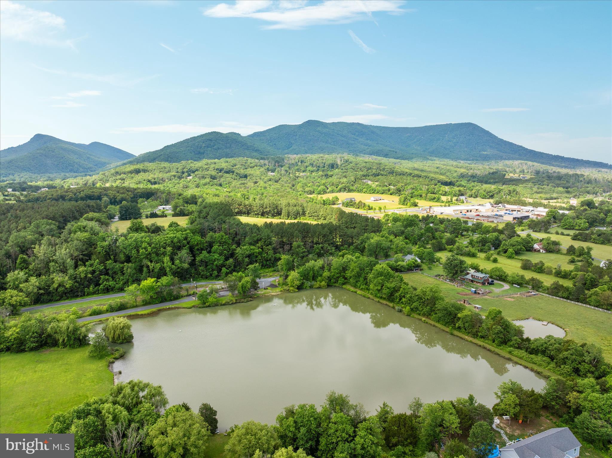 SHEN RIVER LAKES - Residential