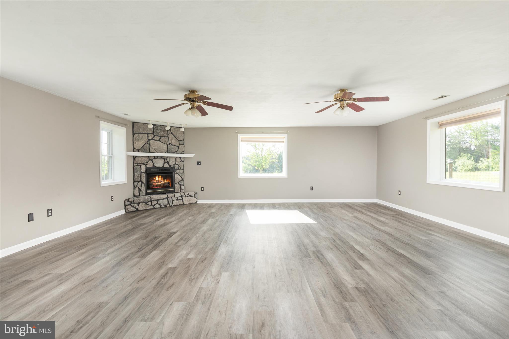 SHEN RIVER LAKES - Residential