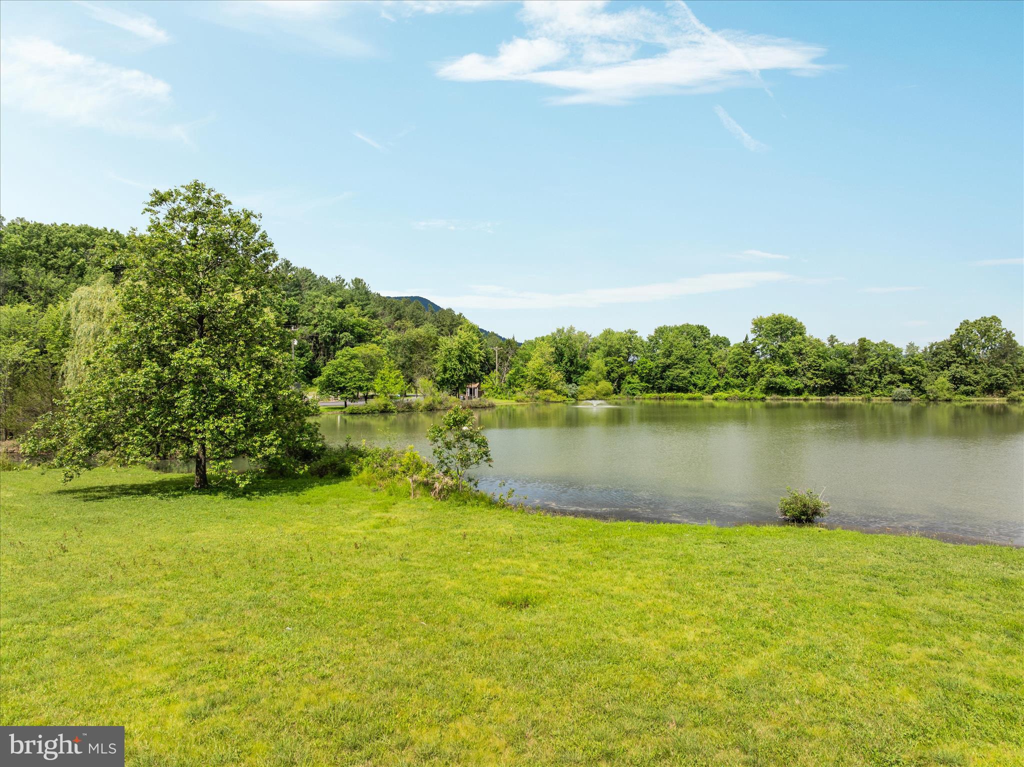 SHEN RIVER LAKES - Residential
