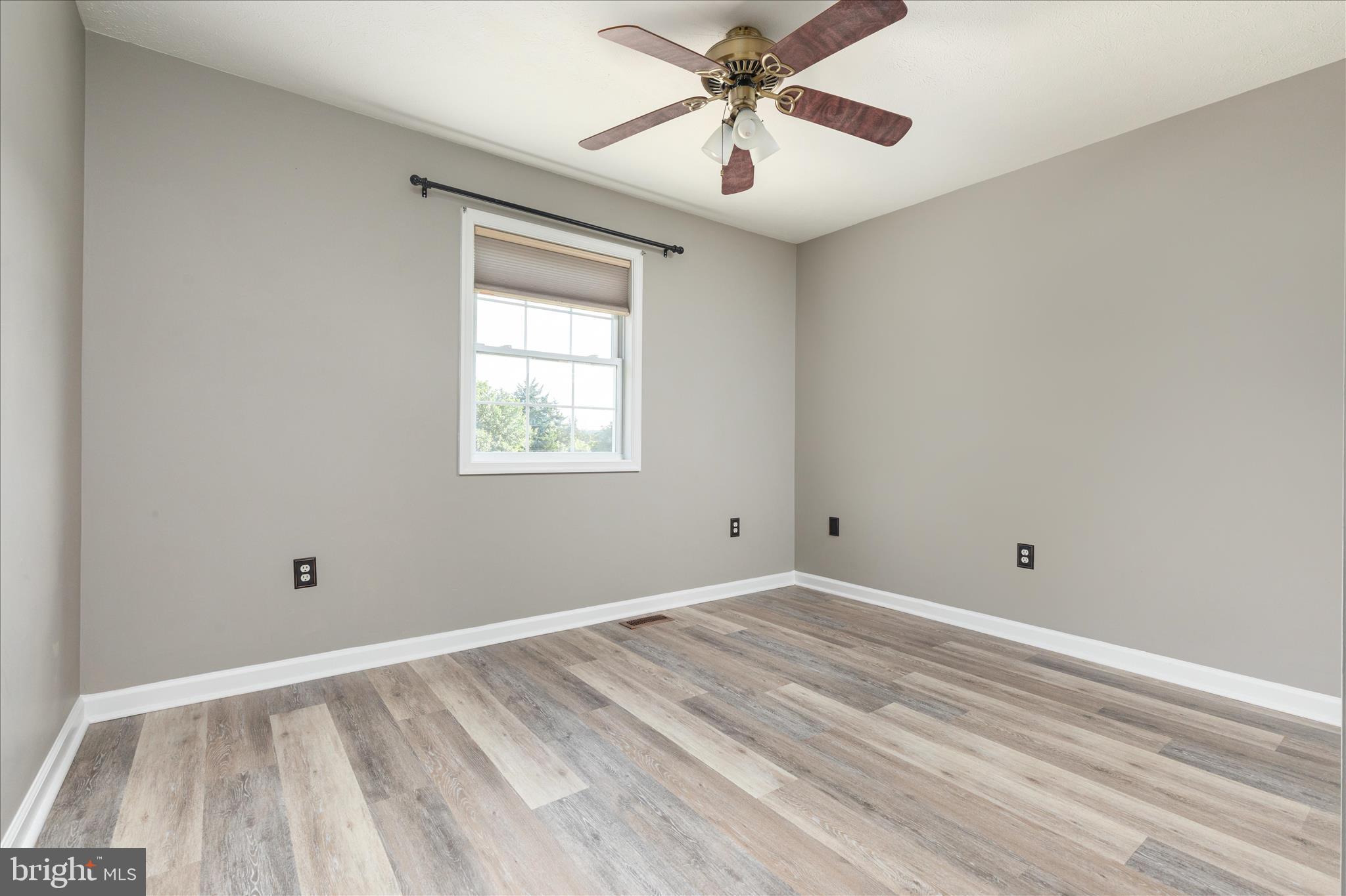 SHEN RIVER LAKES - Residential