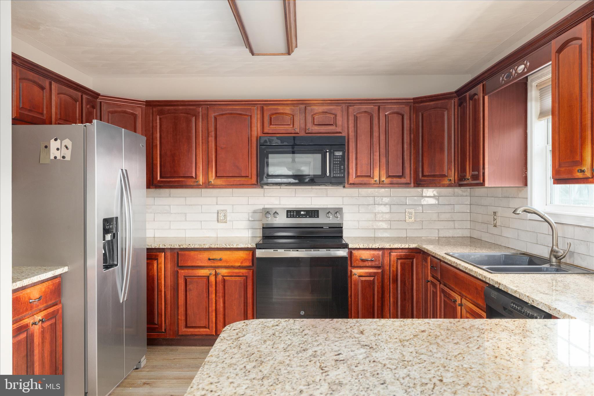 SHEN RIVER LAKES - Residential