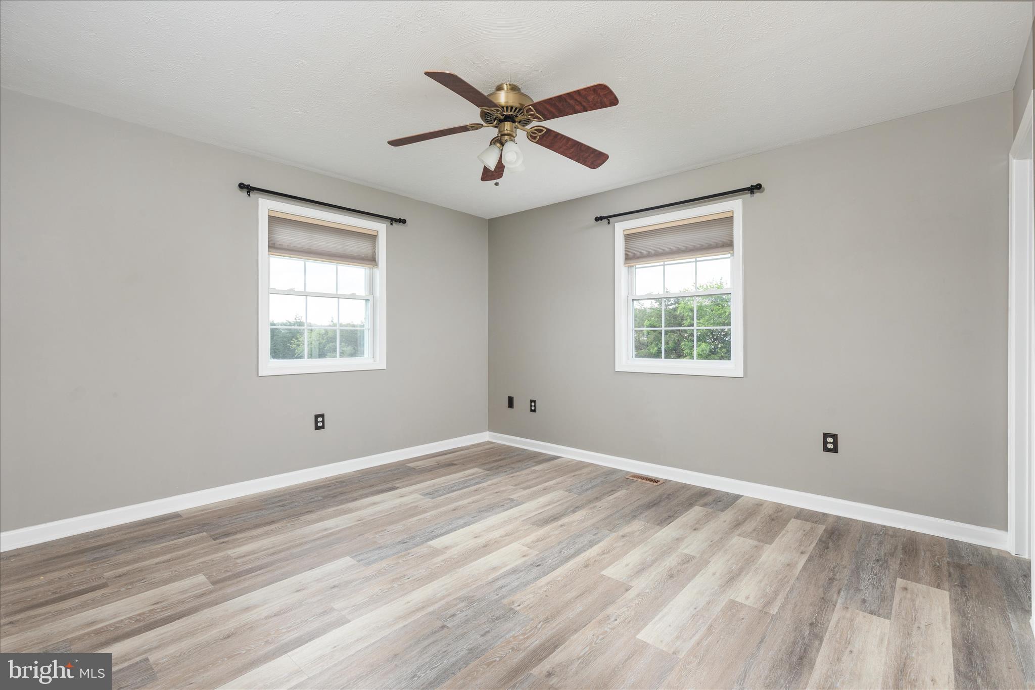 SHEN RIVER LAKES - Residential